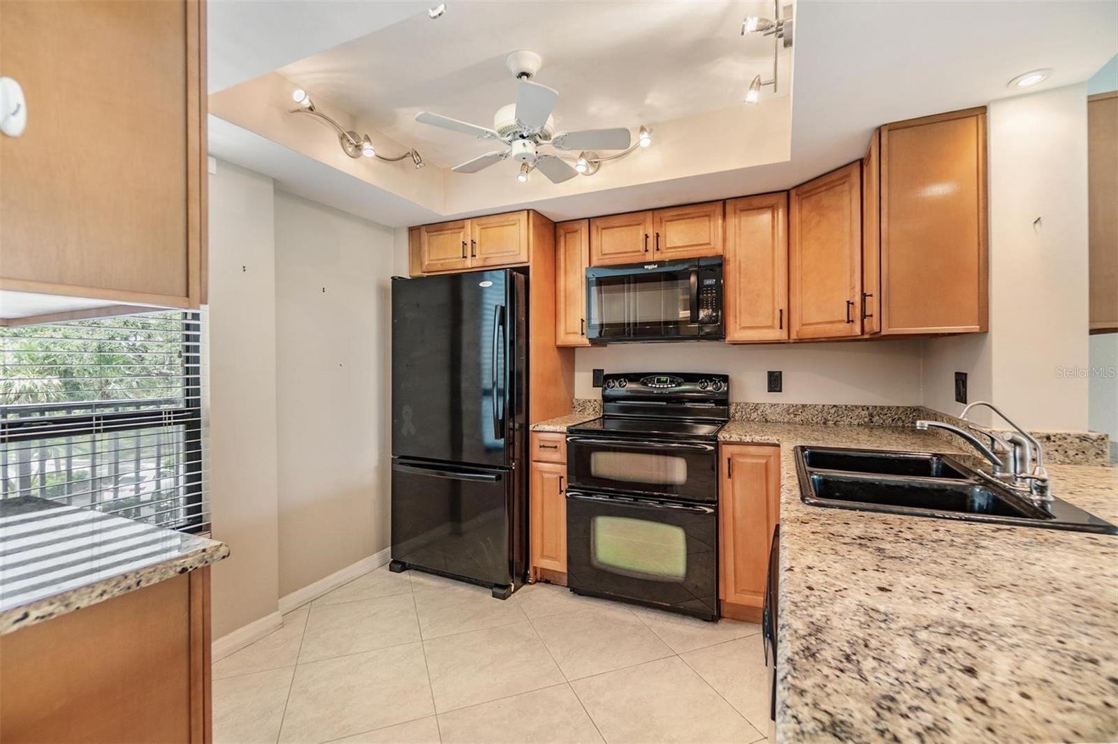 Image 4 of 49 For 2621 Cove Cay Drive 302