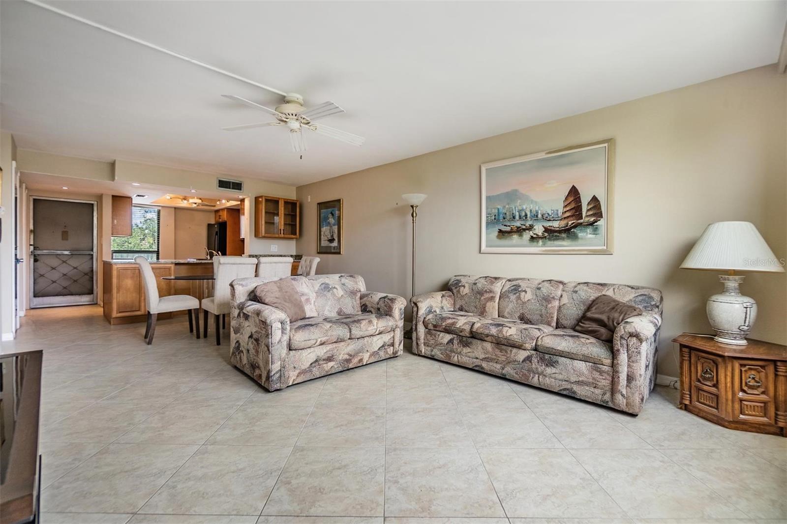 Image 9 of 49 For 2621 Cove Cay Drive 302