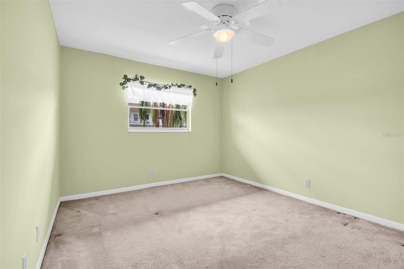 Image 21 of 31 For 5720 13th Avenue N 207b