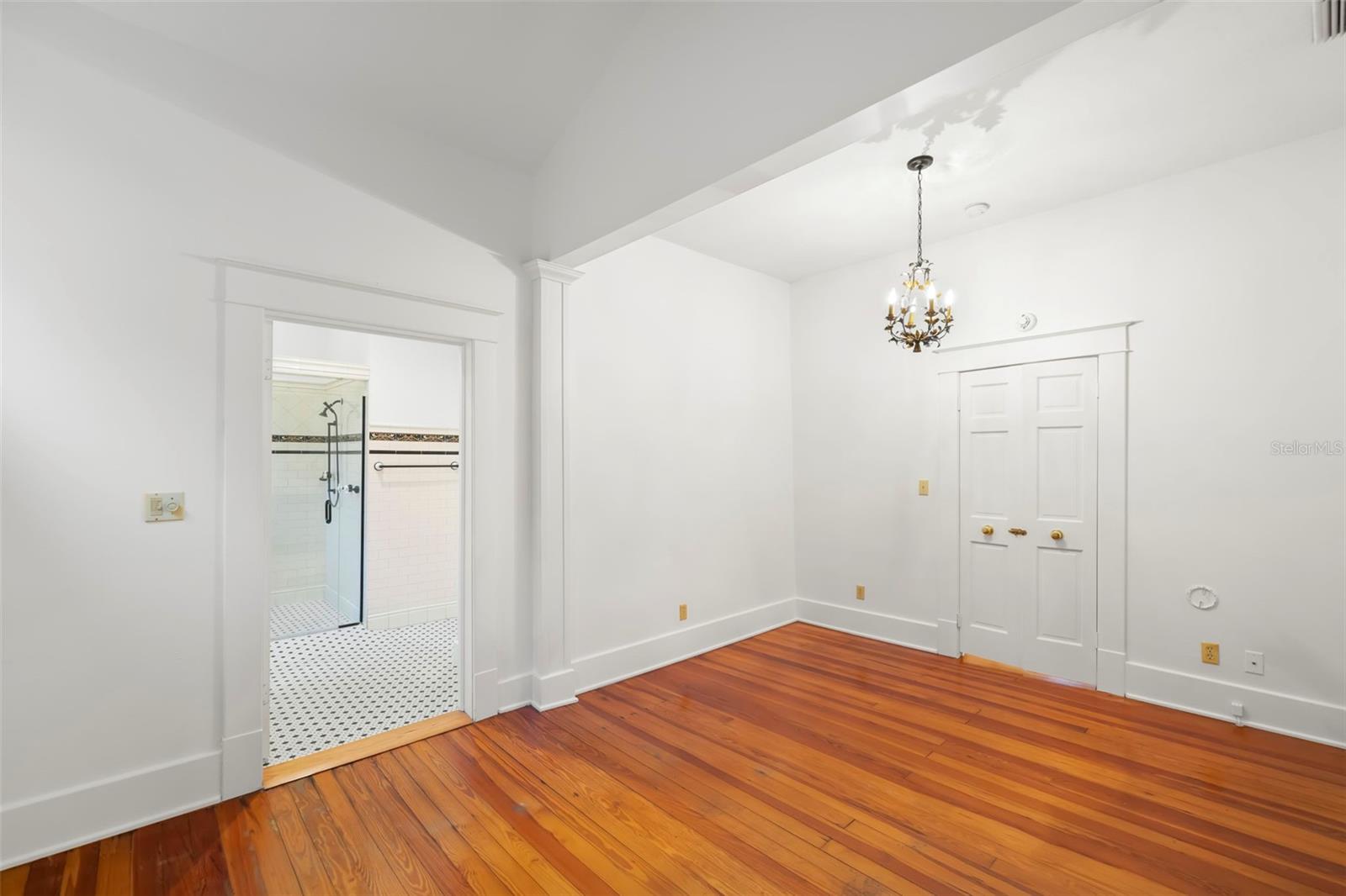 Image 18 of 42 For 1400 Cherry Street Ne