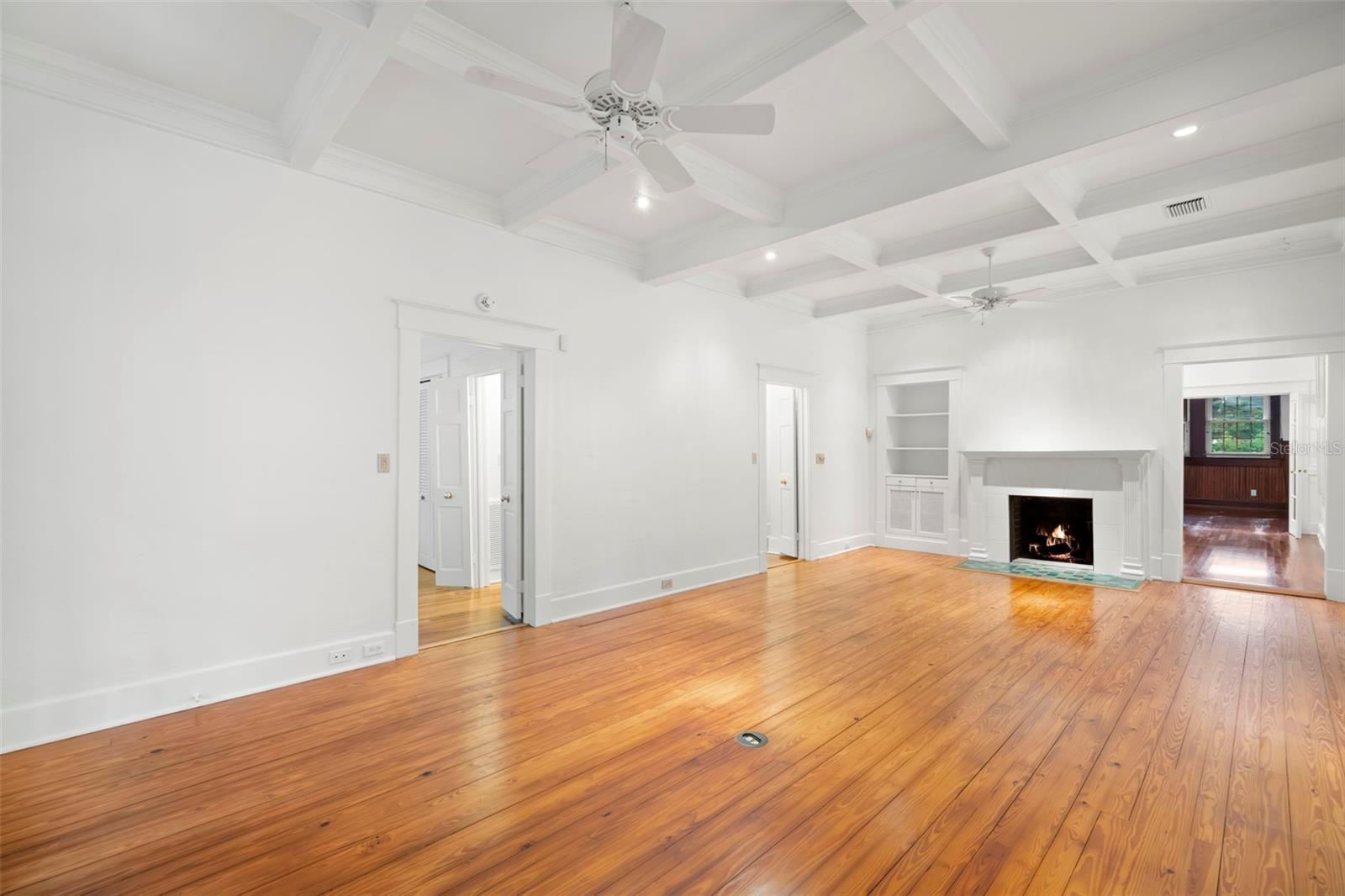 Image 7 of 42 For 1400 Cherry Street Ne