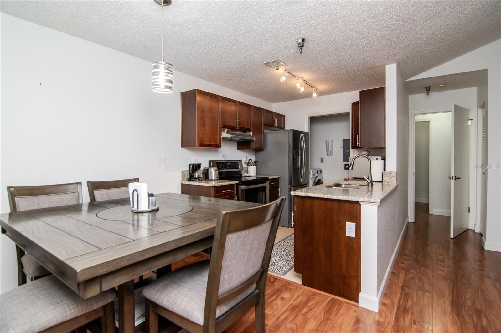 Image 7 of 21 For 10265 Gandy Boulevard N 1702