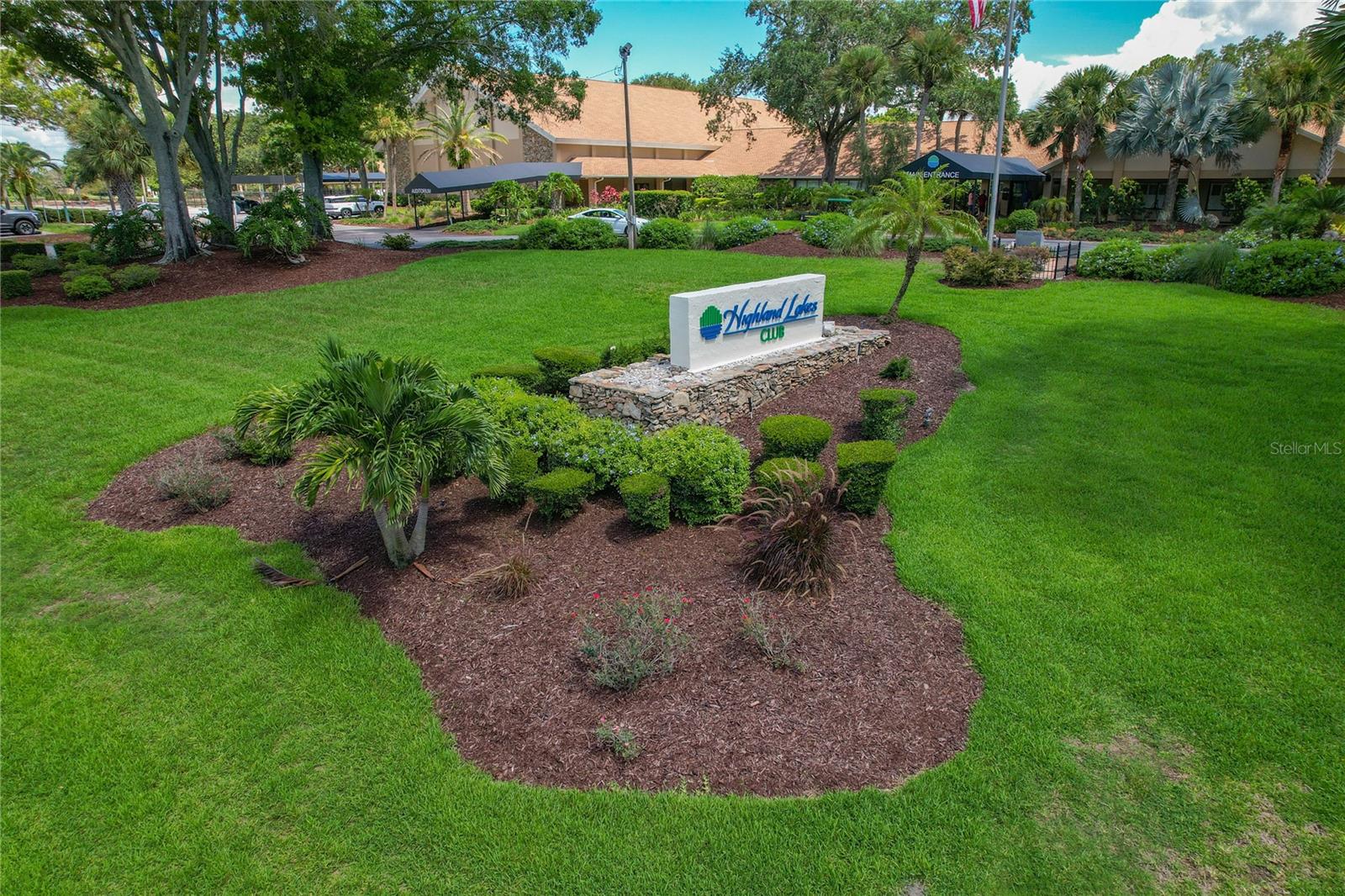 Image 44 of 60 For 1401 Camelot Court