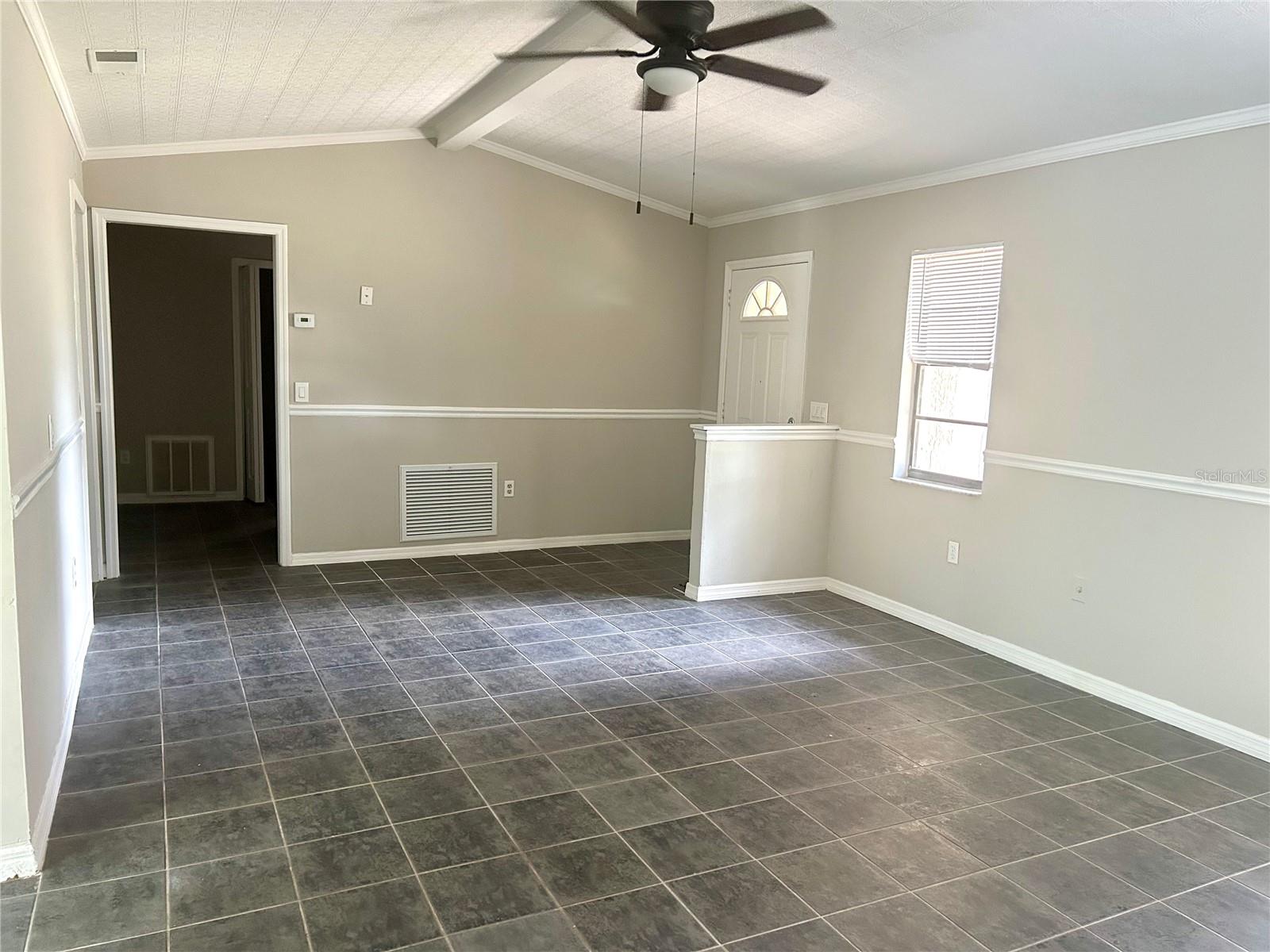 Image 3 of 18 For 271 Eastpoint Court A