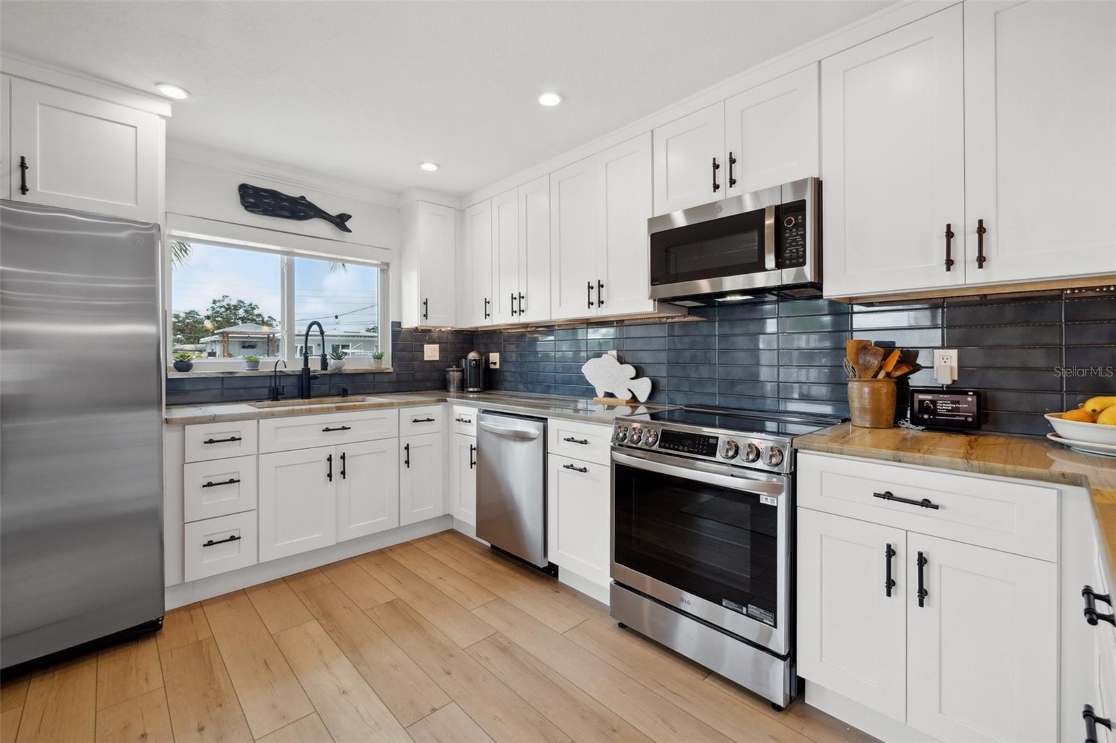 Image 16 of 75 For 1424 47th Avenue Ne
