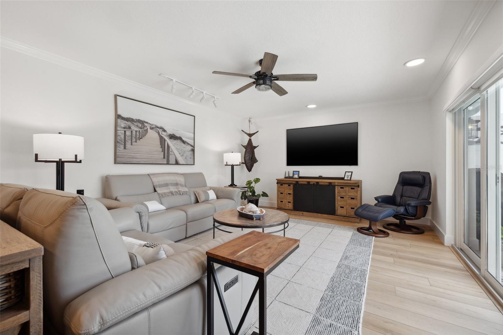 Image 9 of 75 For 1424 47th Avenue Ne
