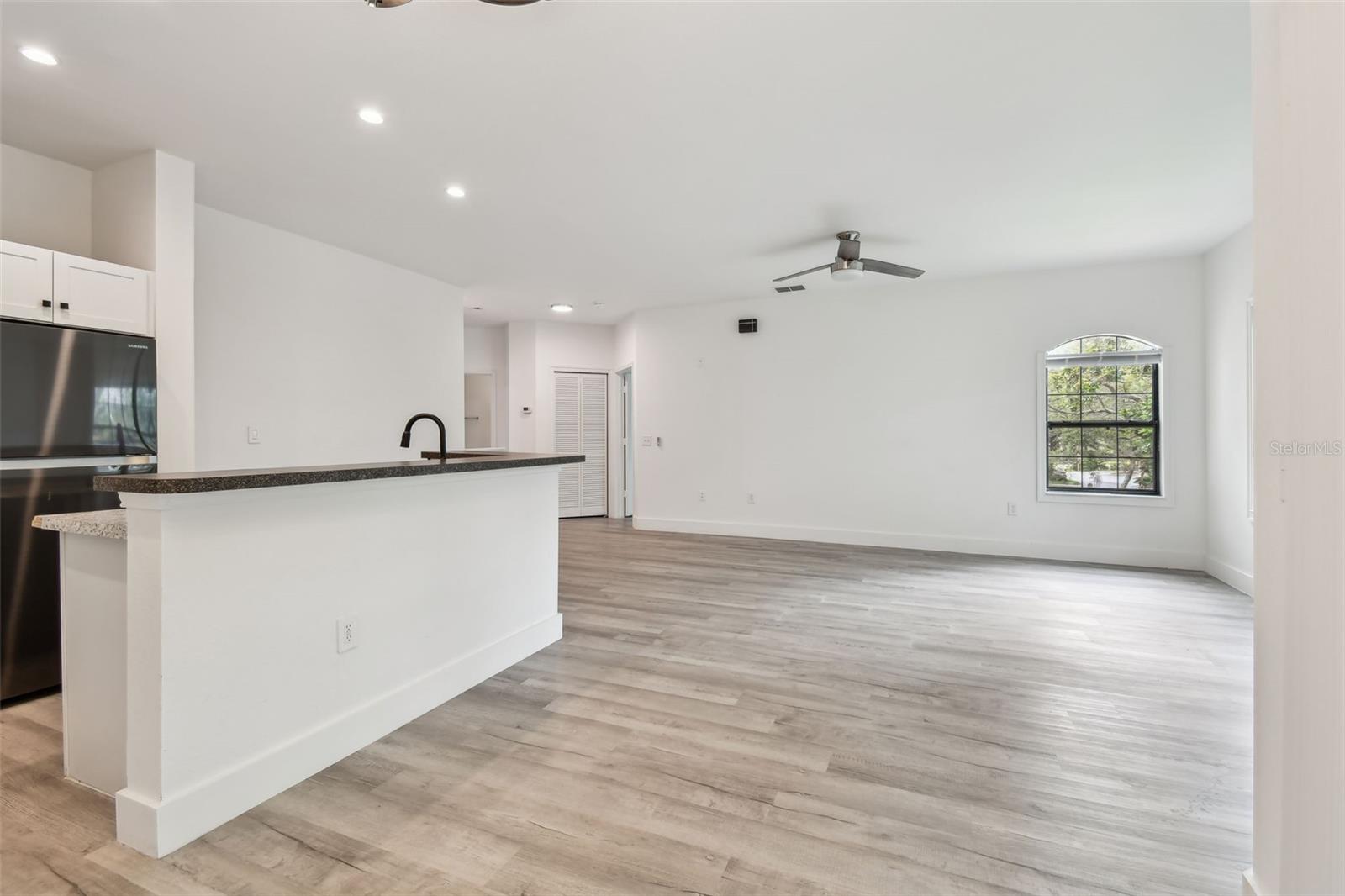 Image 12 of 50 For 2171 Portofino Place 27-2725