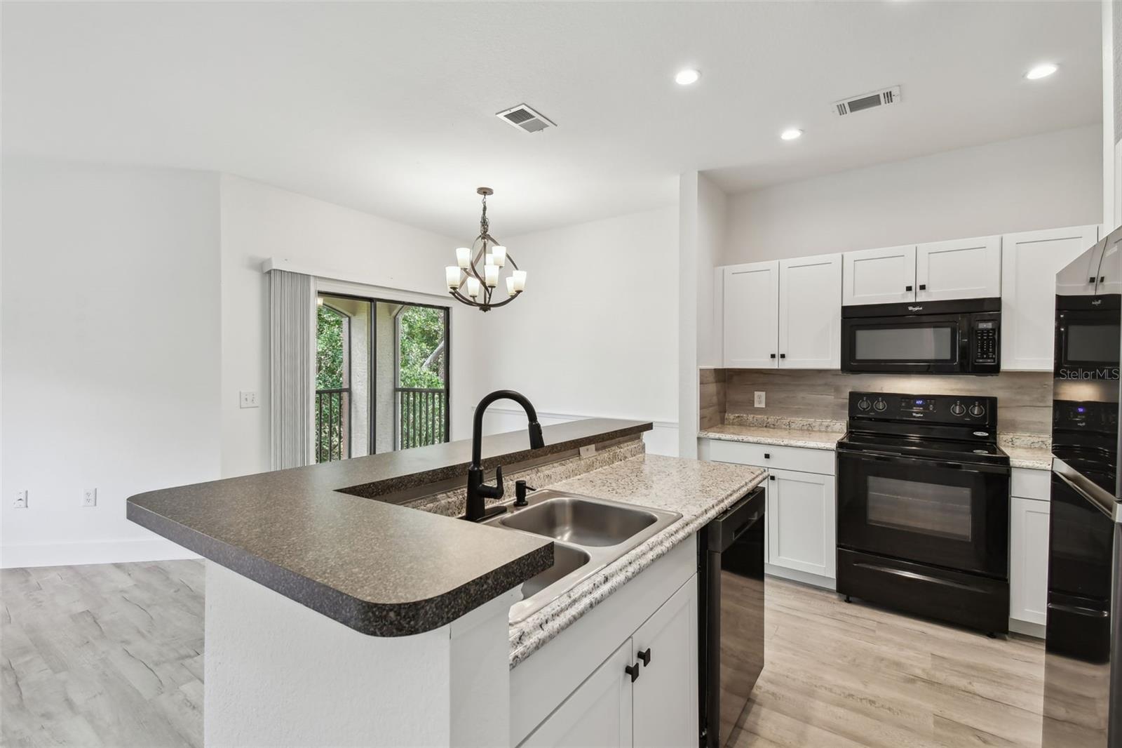 Image 13 of 50 For 2171 Portofino Place 27-2725