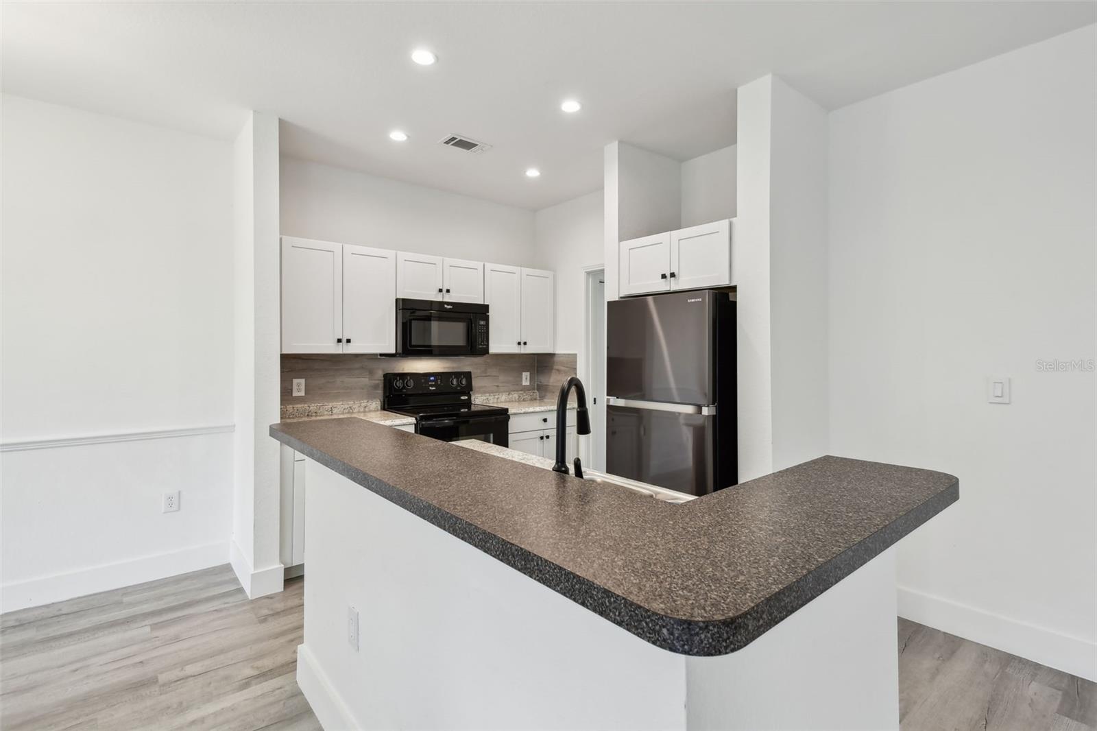 Image 14 of 50 For 2171 Portofino Place 27-2725