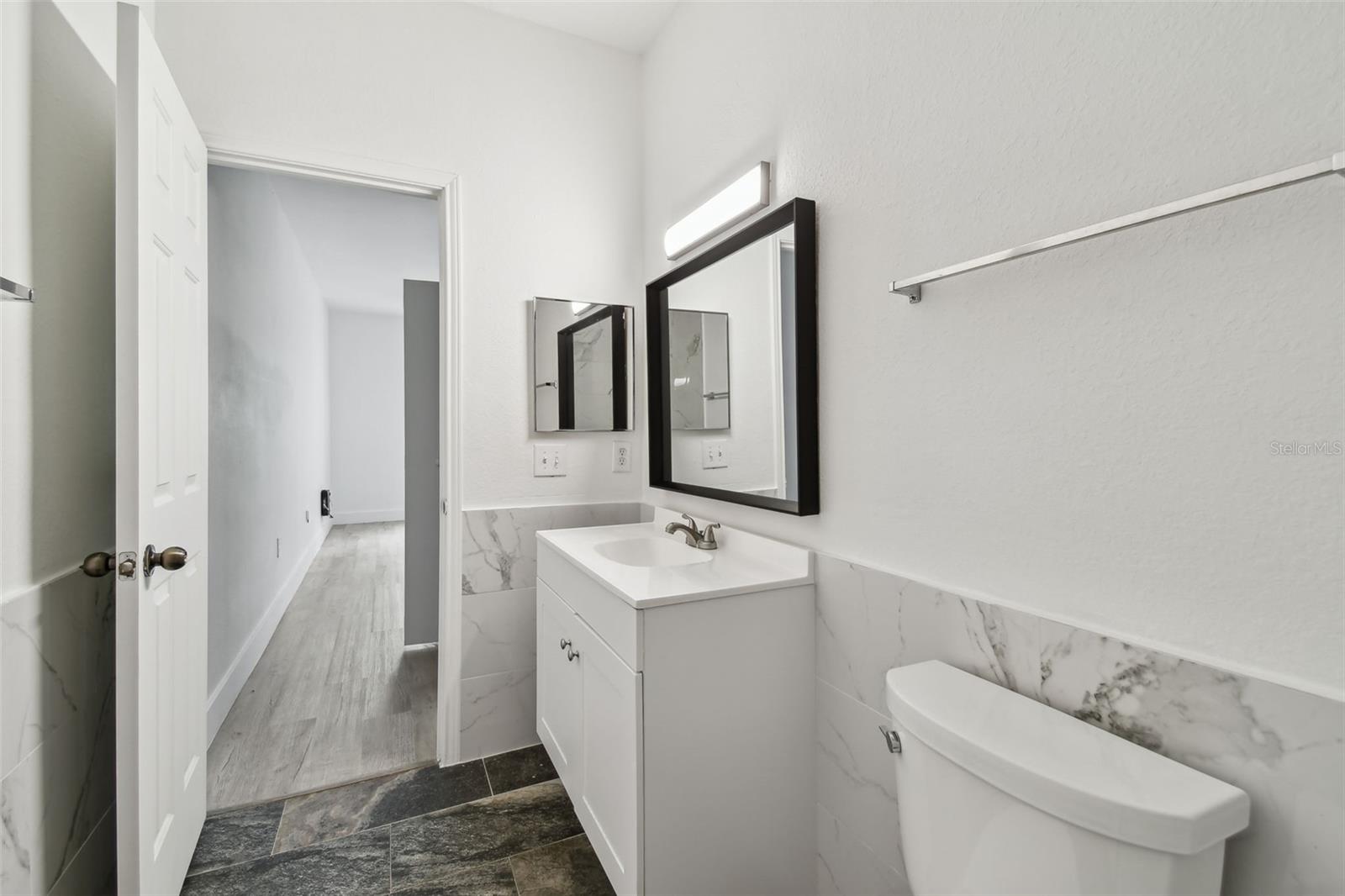 Image 26 of 50 For 2171 Portofino Place 27-2725