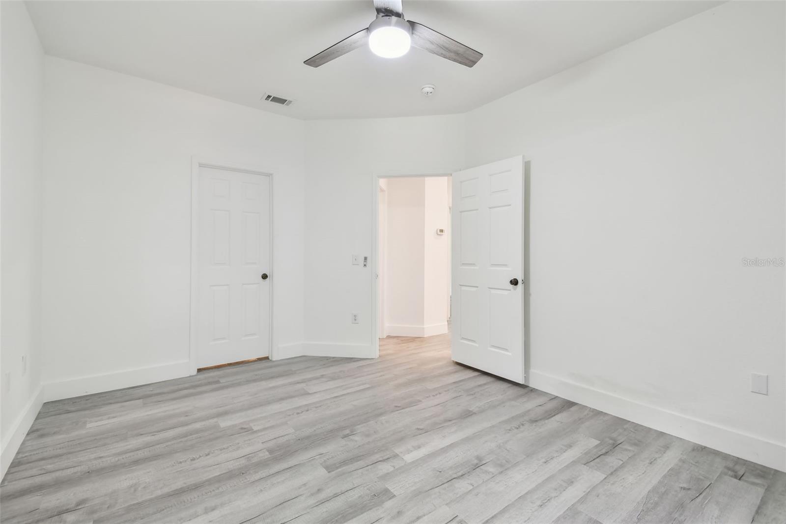 Image 30 of 50 For 2171 Portofino Place 27-2725