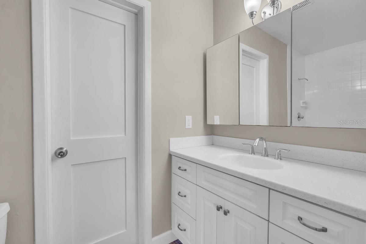 Image 14 of 27 For 11490 48th Avenue N