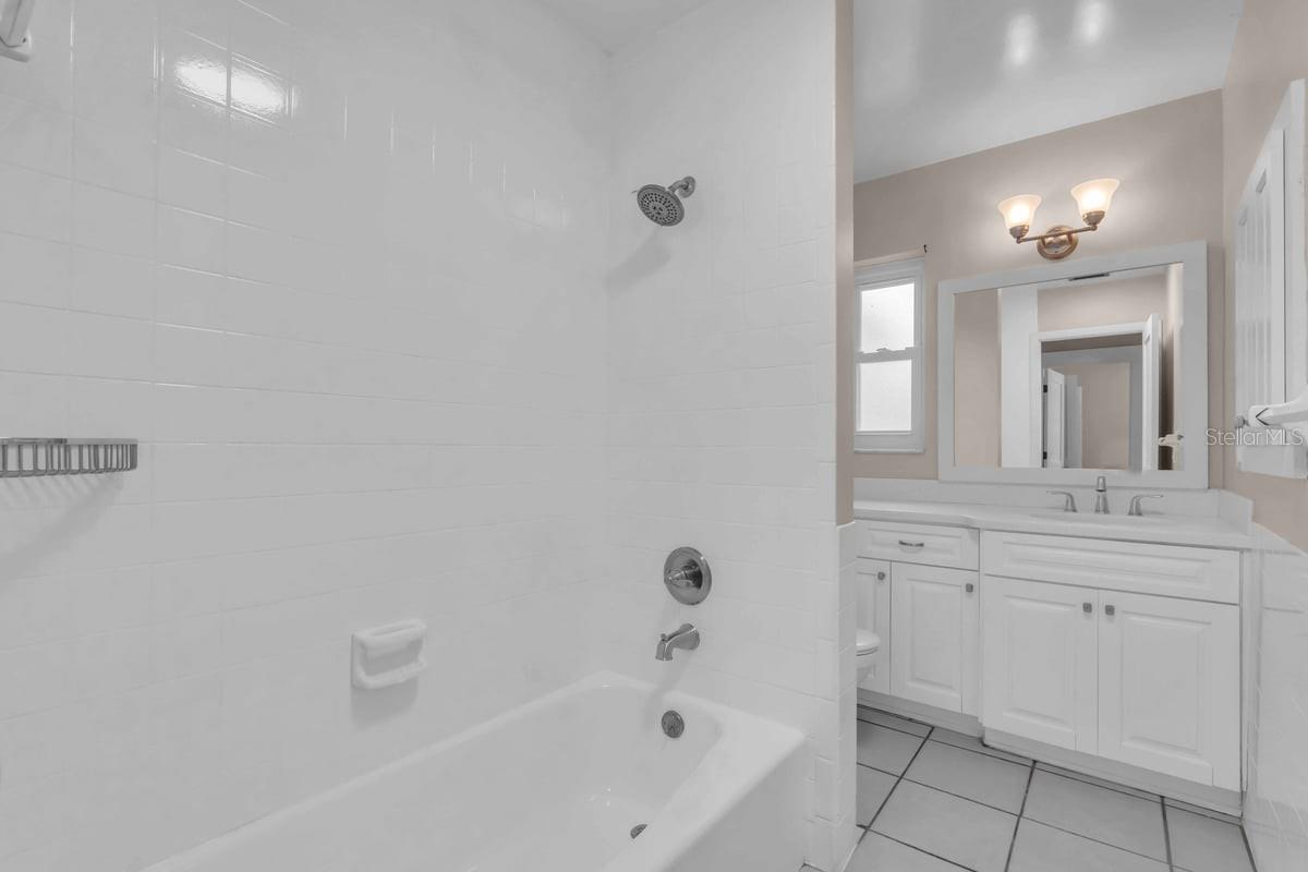 Image 18 of 27 For 11490 48th Avenue N