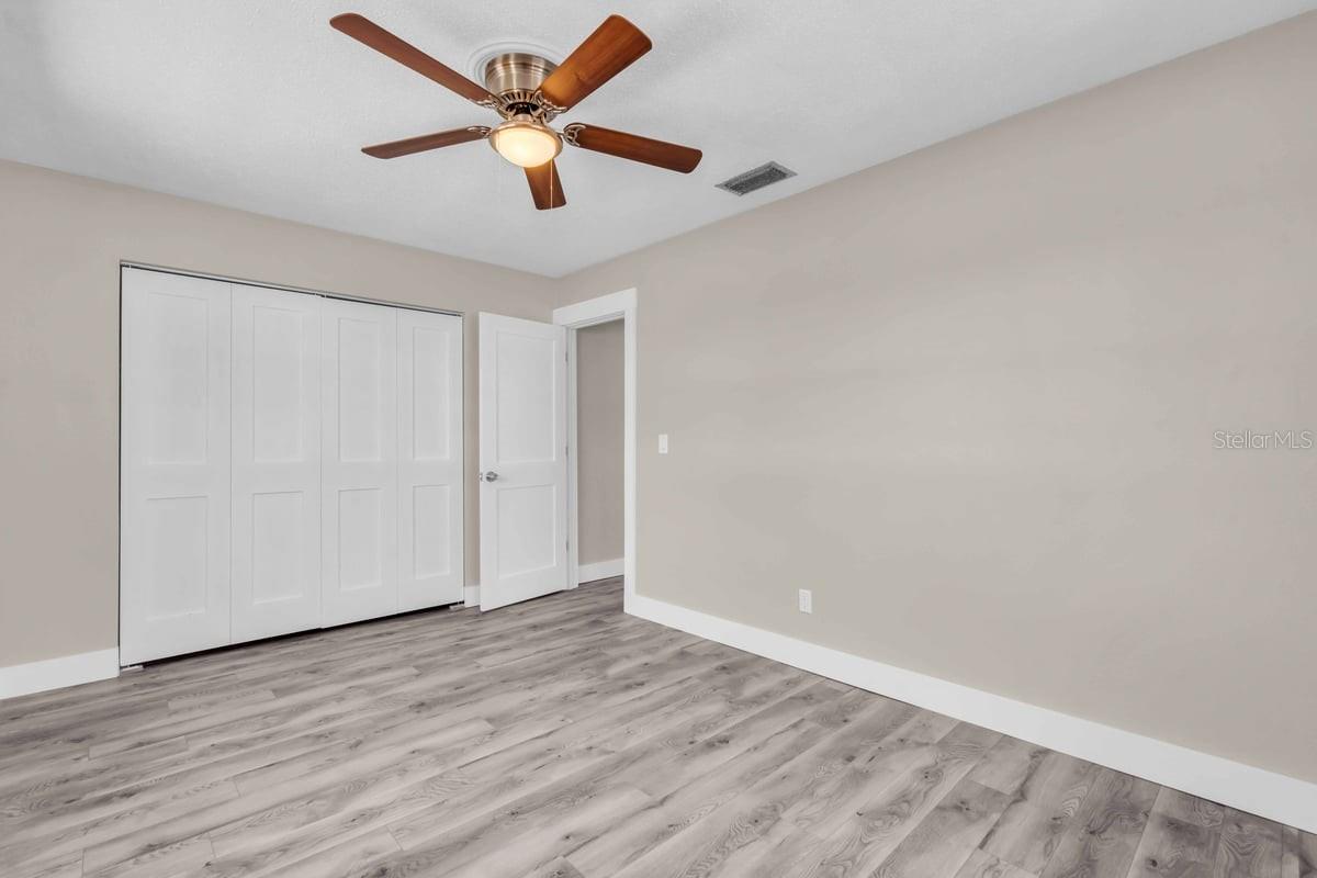 Image 19 of 27 For 11490 48th Avenue N