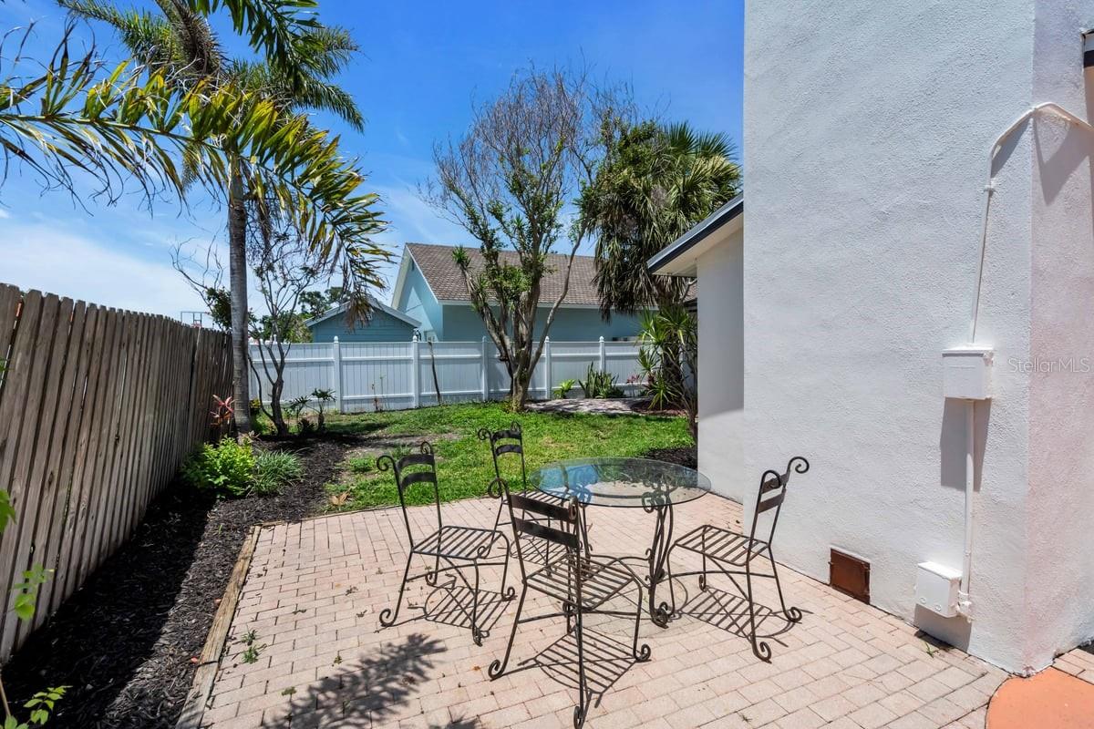 Image 22 of 27 For 11490 48th Avenue N