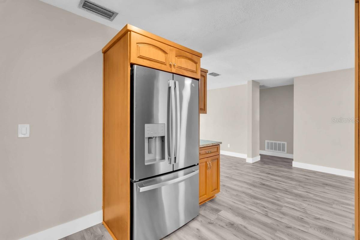 Image 8 of 27 For 11490 48th Avenue N