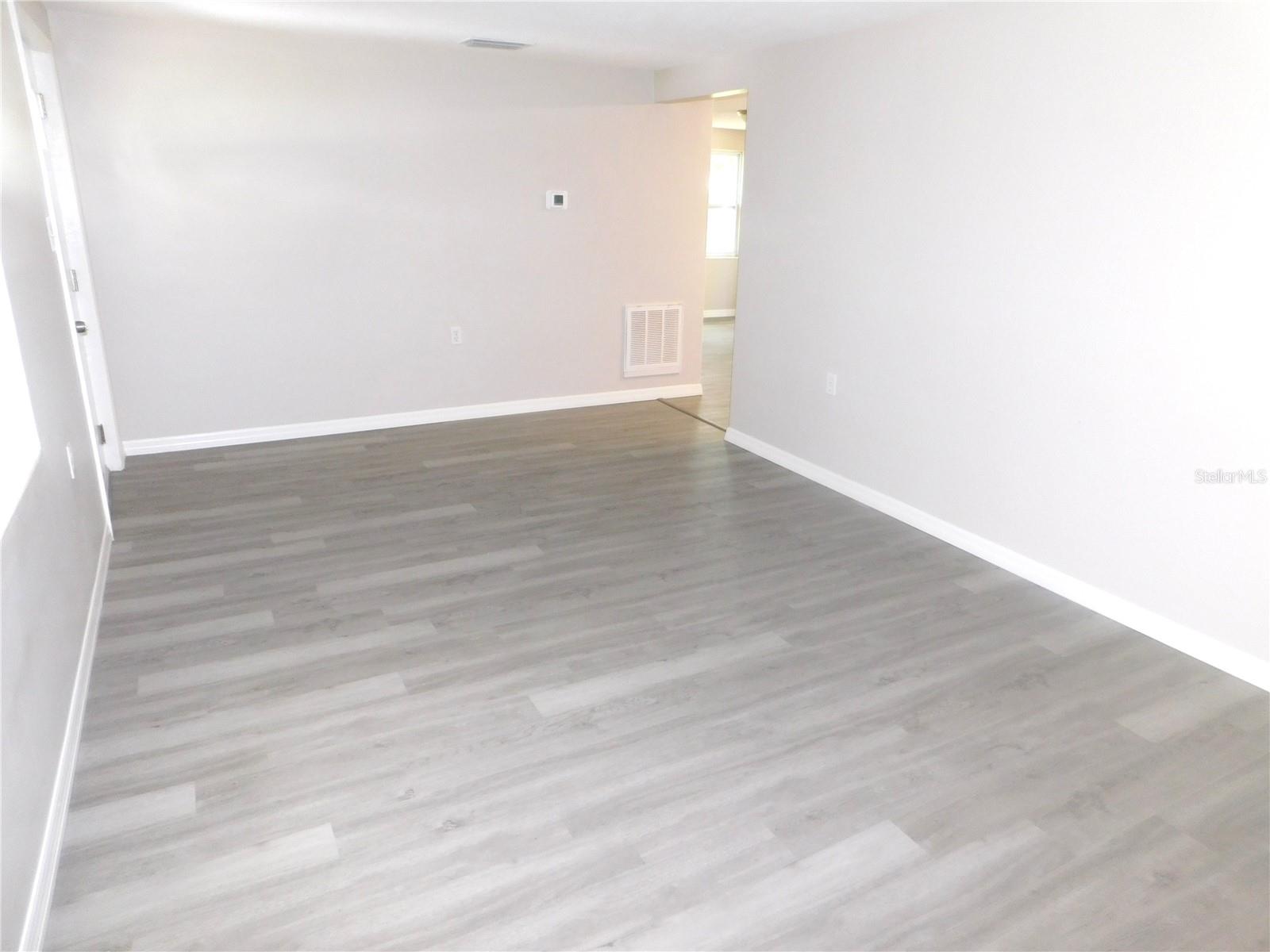 Image 4 of 30 For 4417 Kohler Street