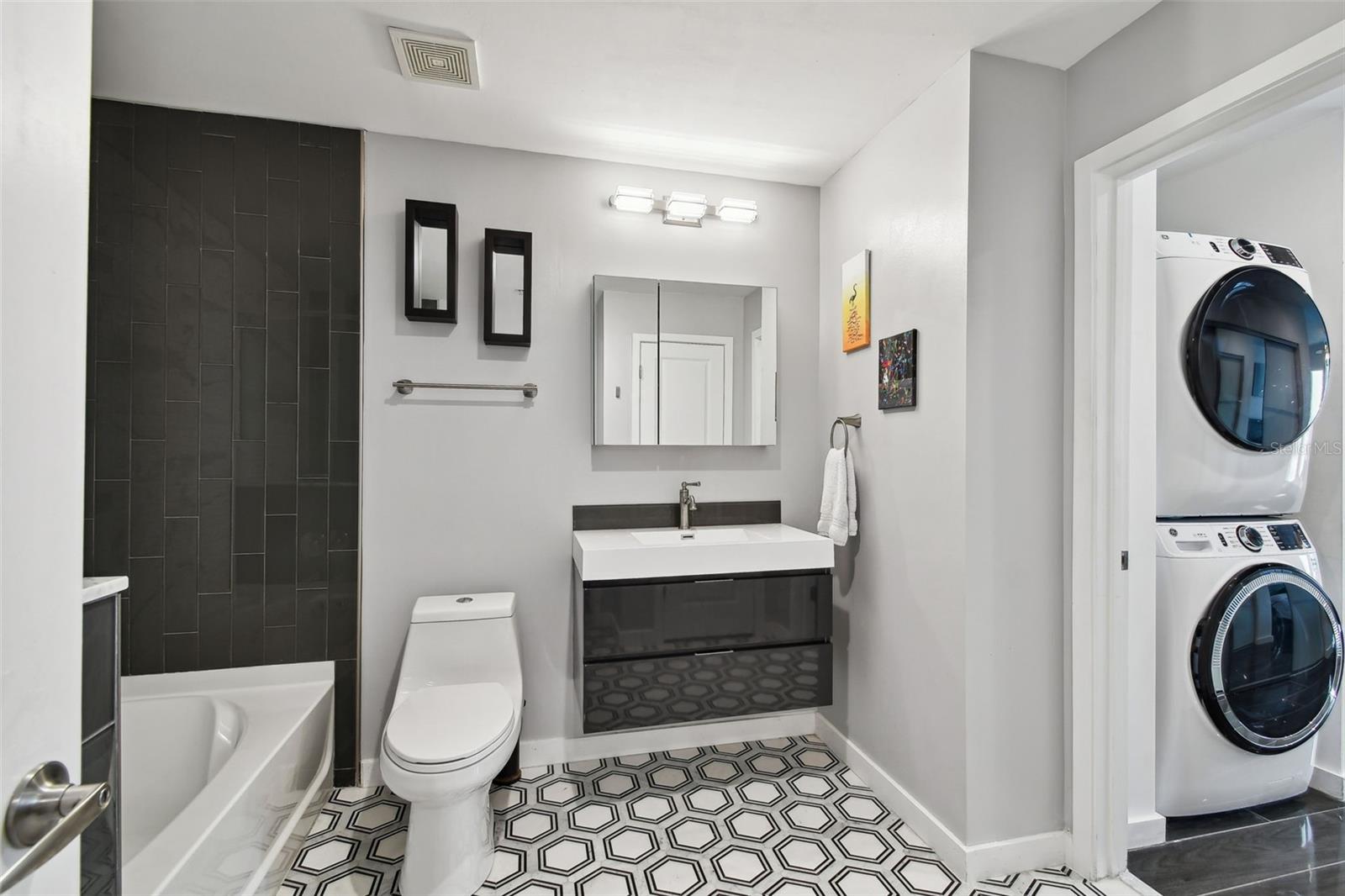 Image 26 of 88 For 777 Ashley Drive 2510