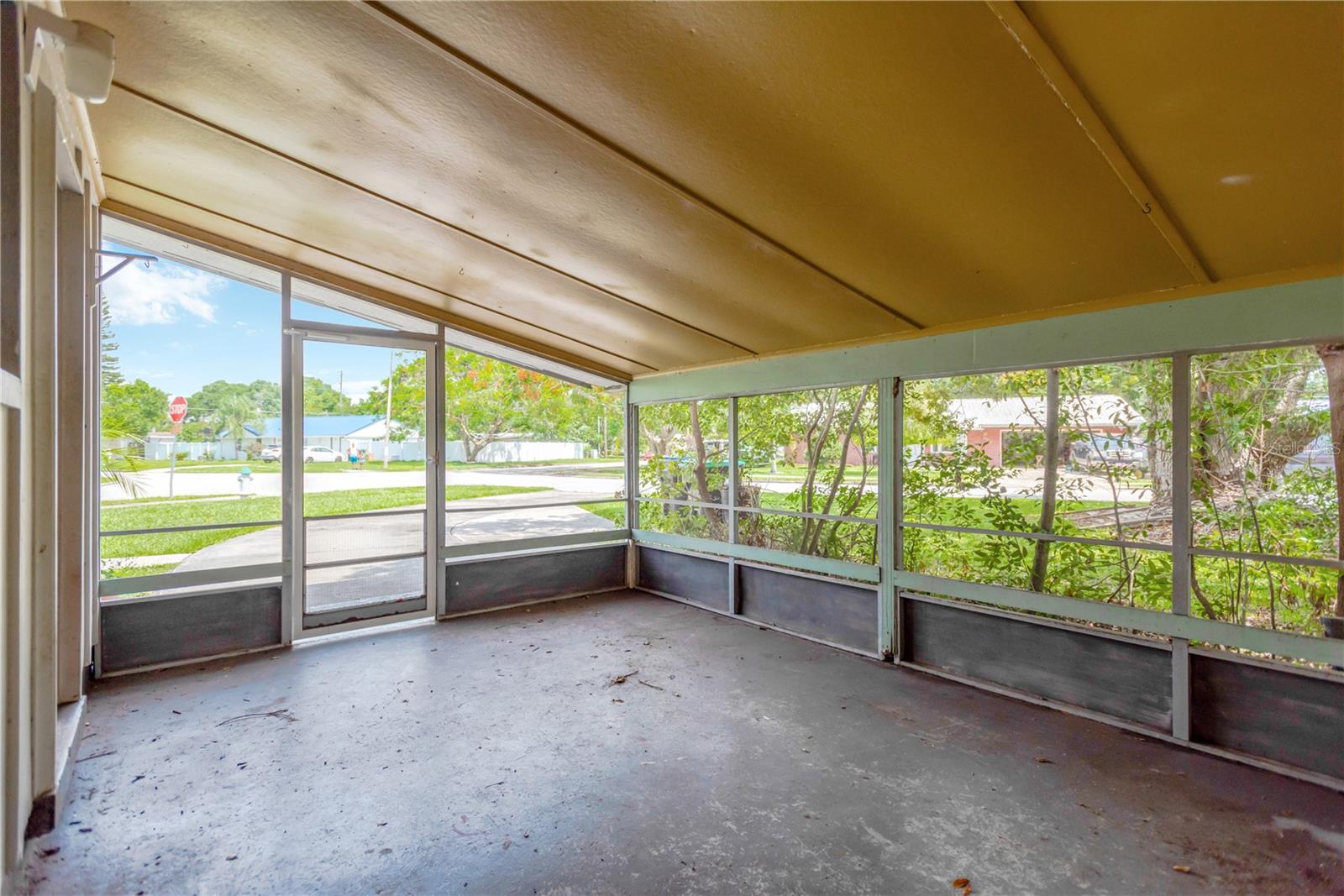 Image 20 of 29 For 6906 Cocos Drive
