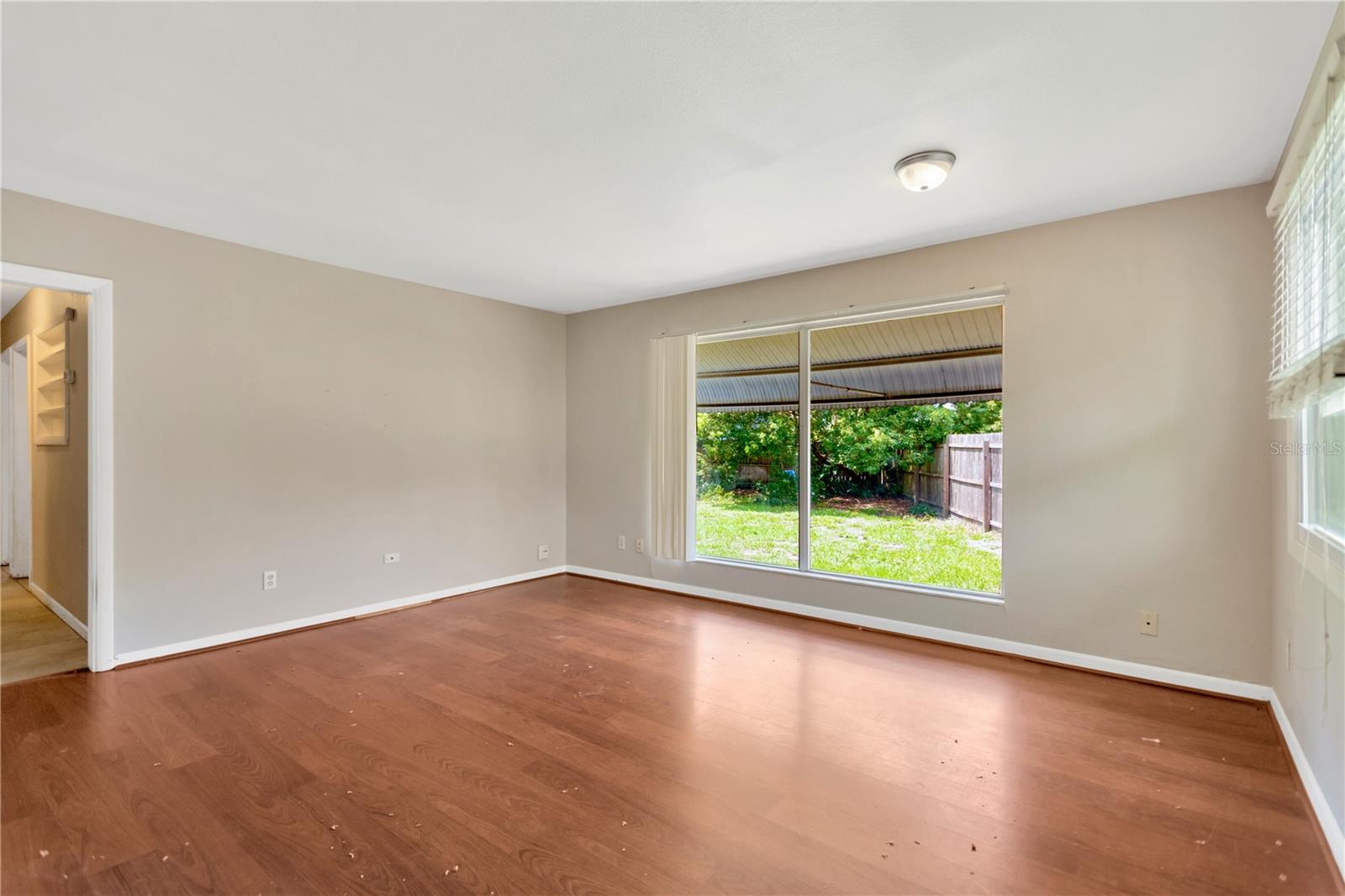 Image 5 of 29 For 6906 Cocos Drive