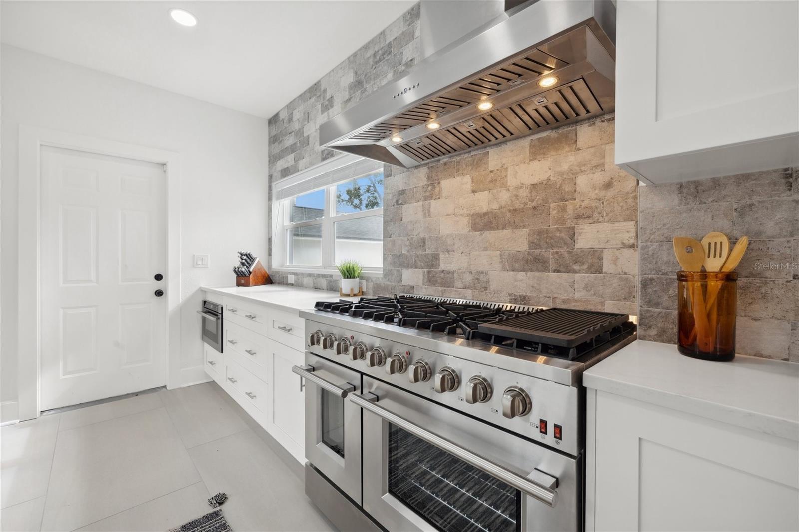 Image 15 of 71 For 1650 22nd Avenue N