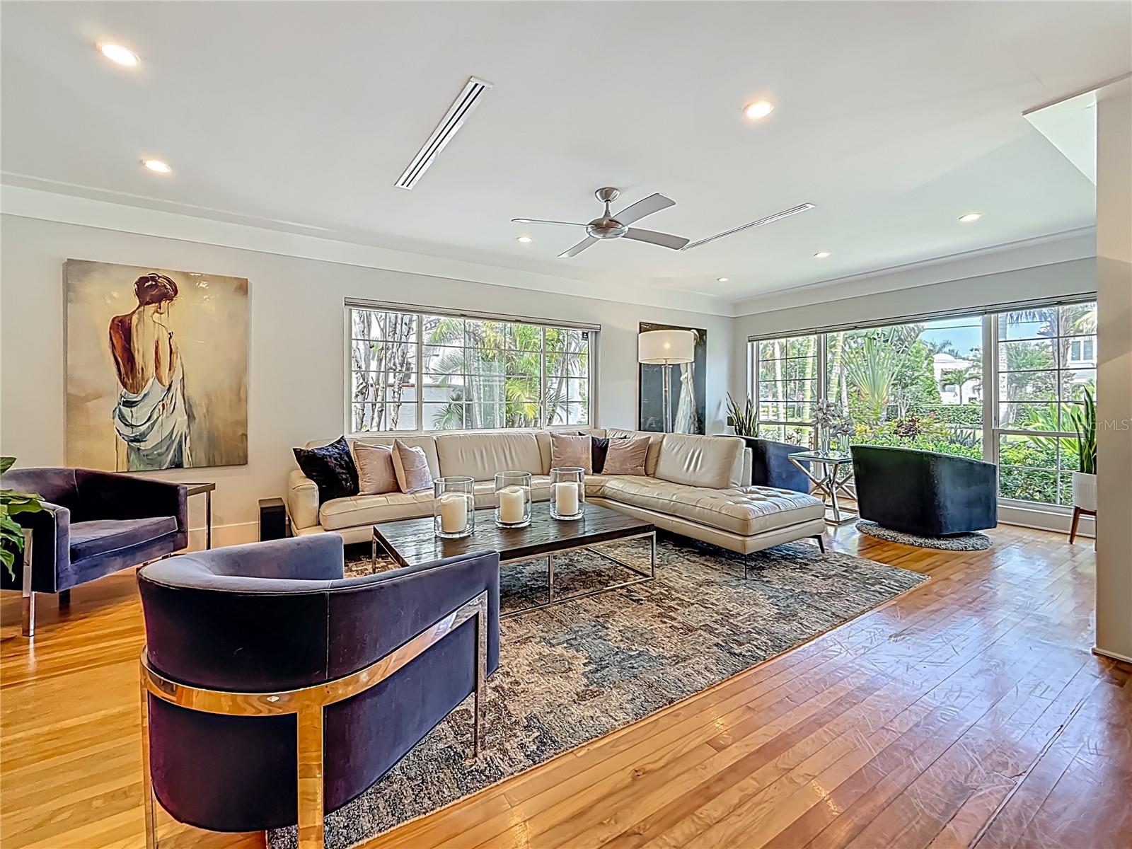 Image 4 of 42 For 301 23rd Avenue Ne