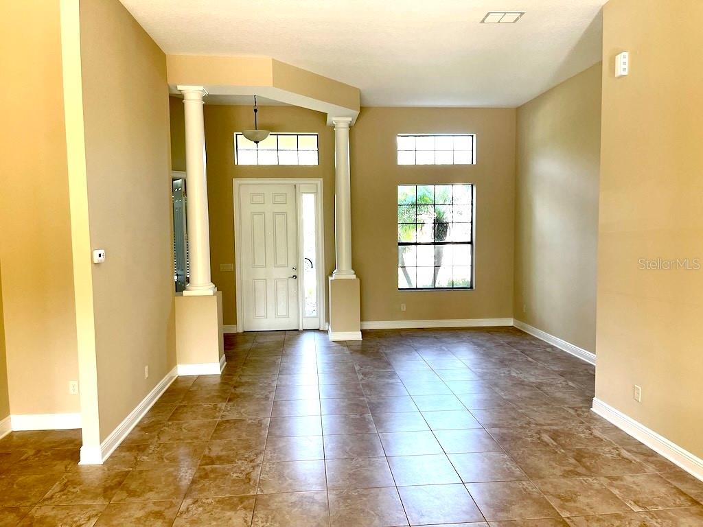 Image 4 of 51 For 15604 Hampton Village Drive