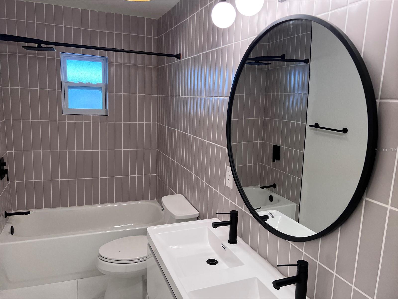 Image 11 of 38 For 777 12th Avenue N