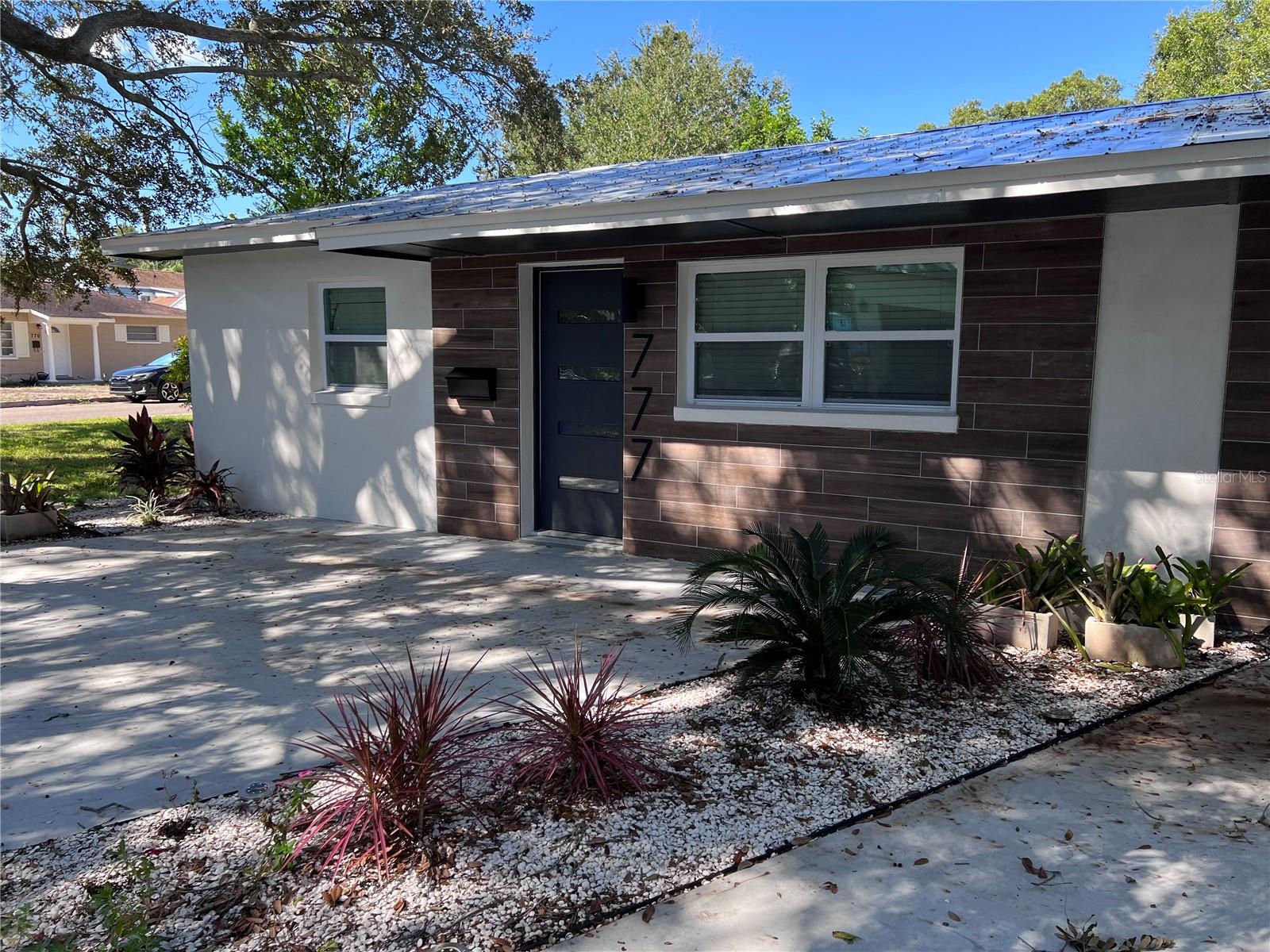 Image 21 of 38 For 777 12th Avenue N
