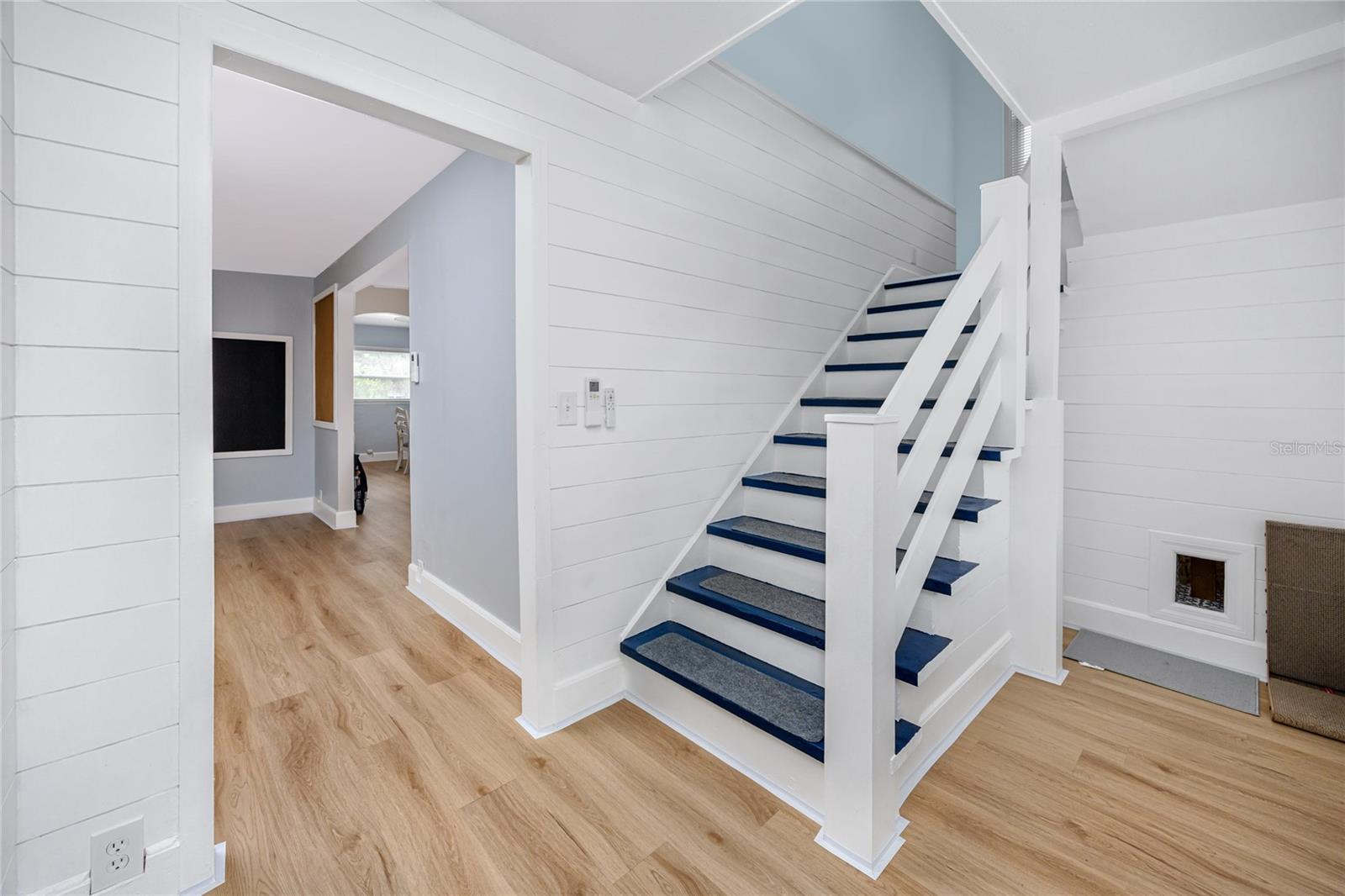 Image 27 of 84 For 6619 Livingston Avenue N