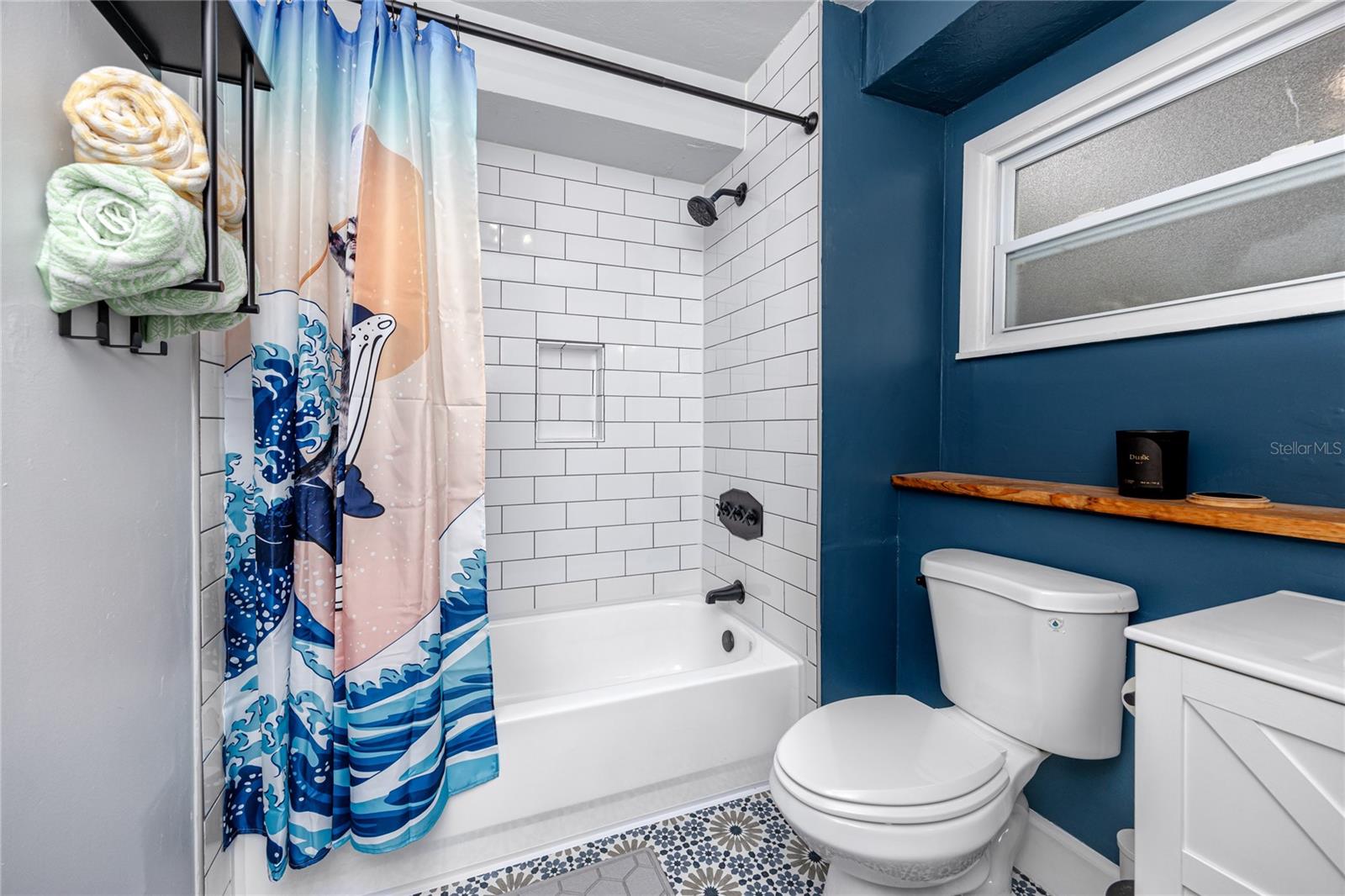 Image 32 of 84 For 6619 Livingston Avenue N