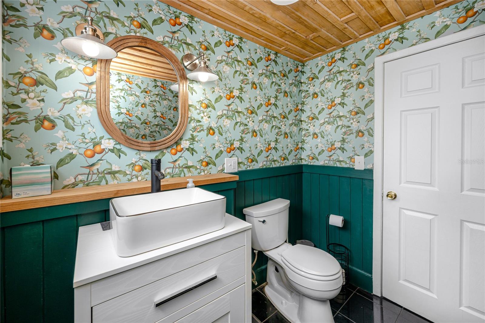 Image 4 of 84 For 6619 Livingston Avenue N