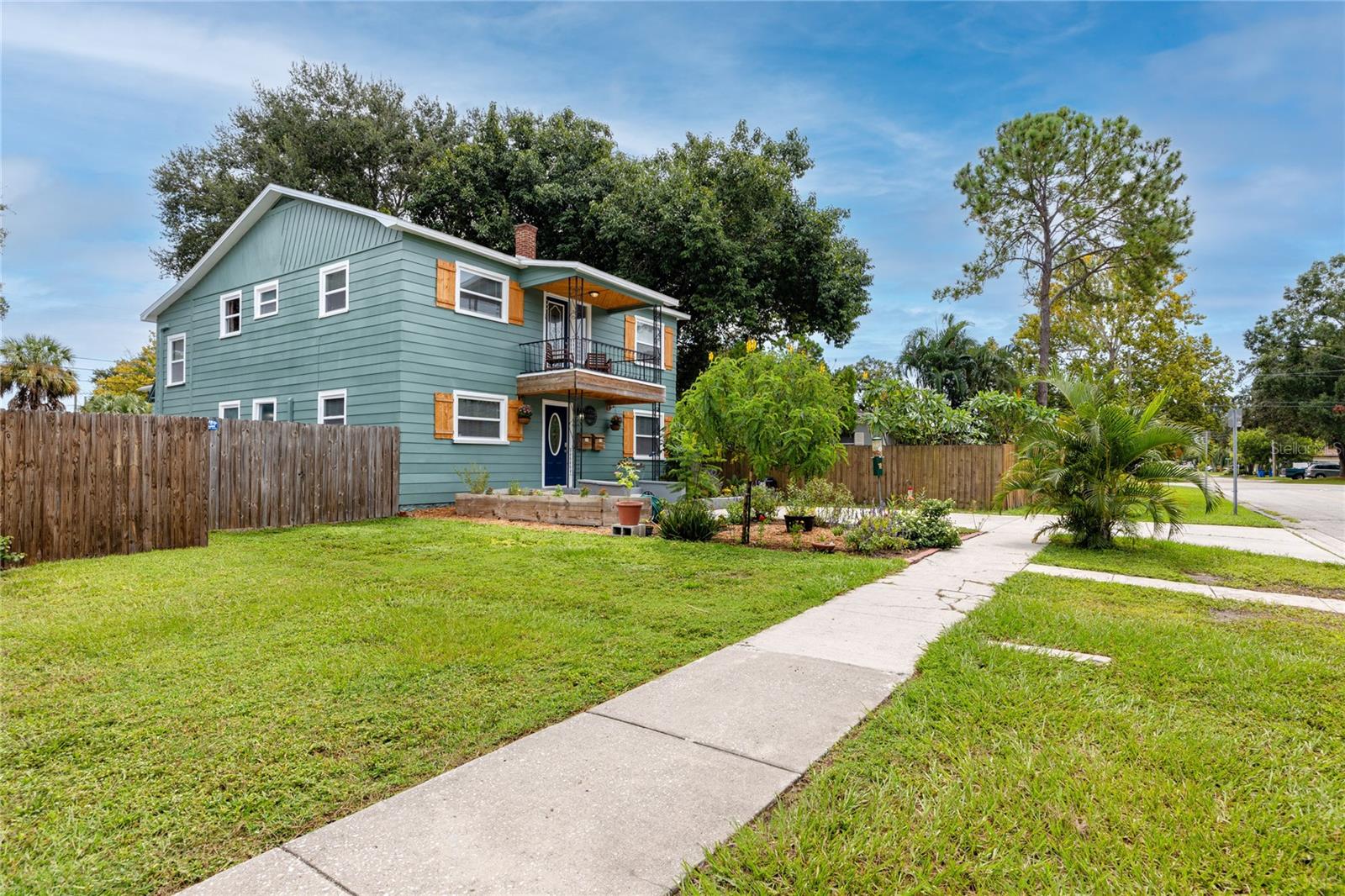 Image 6 of 84 For 6619 Livingston Avenue N