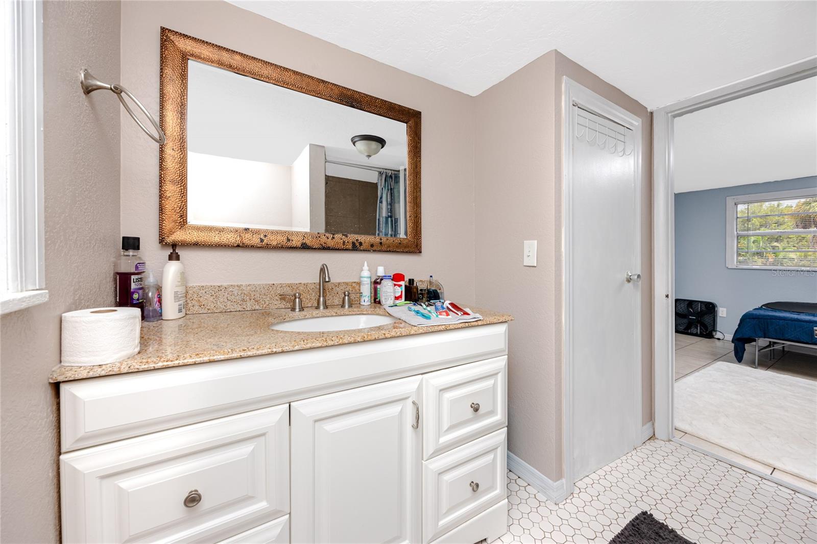Image 73 of 84 For 6619 Livingston Avenue N