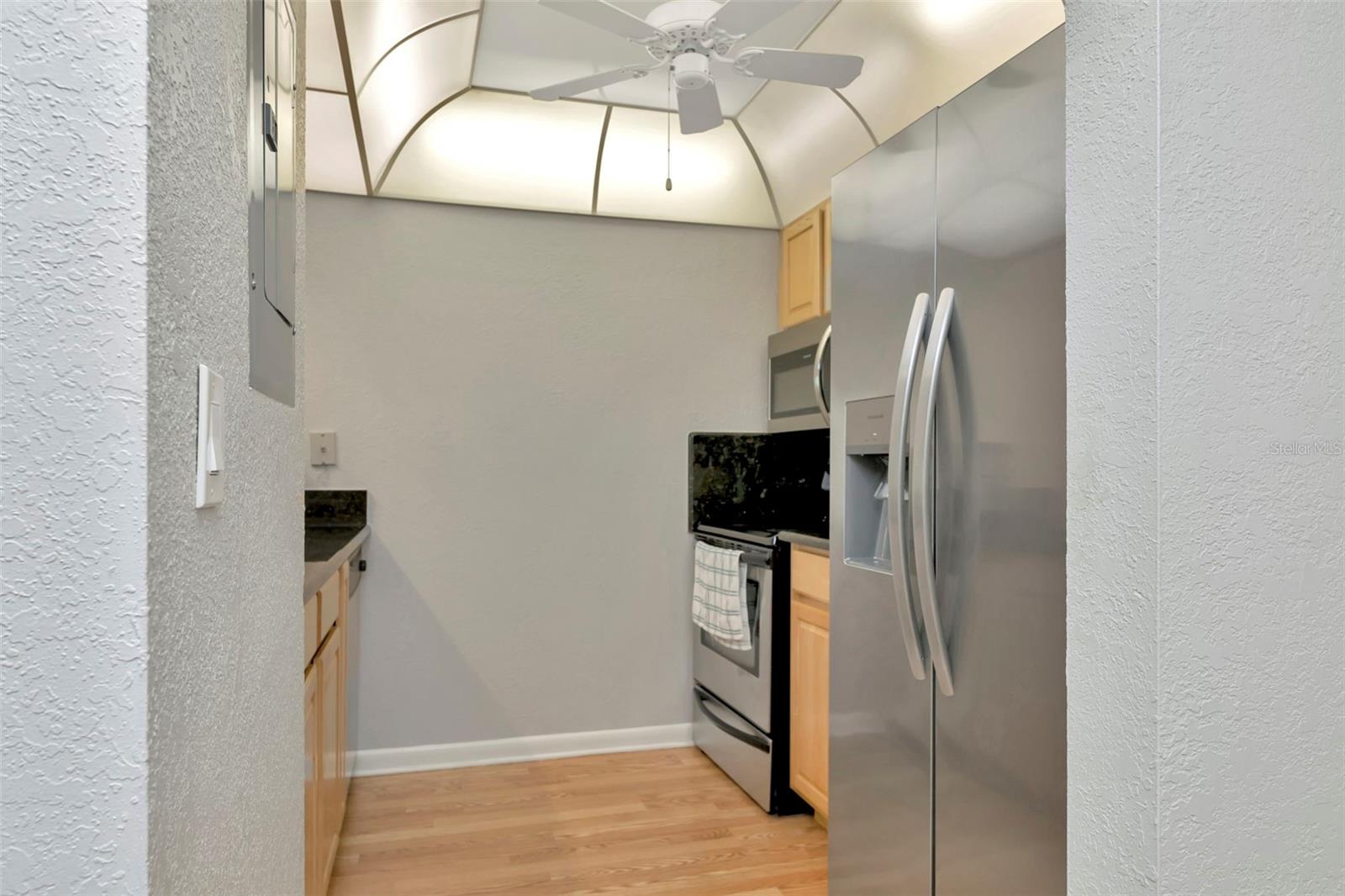 Image 18 of 98 For 14130 Rosemary Lane 3202