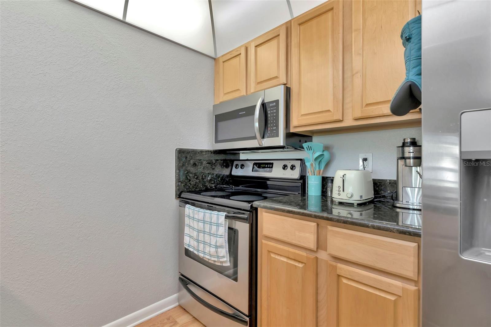 Image 21 of 98 For 14130 Rosemary Lane 3202