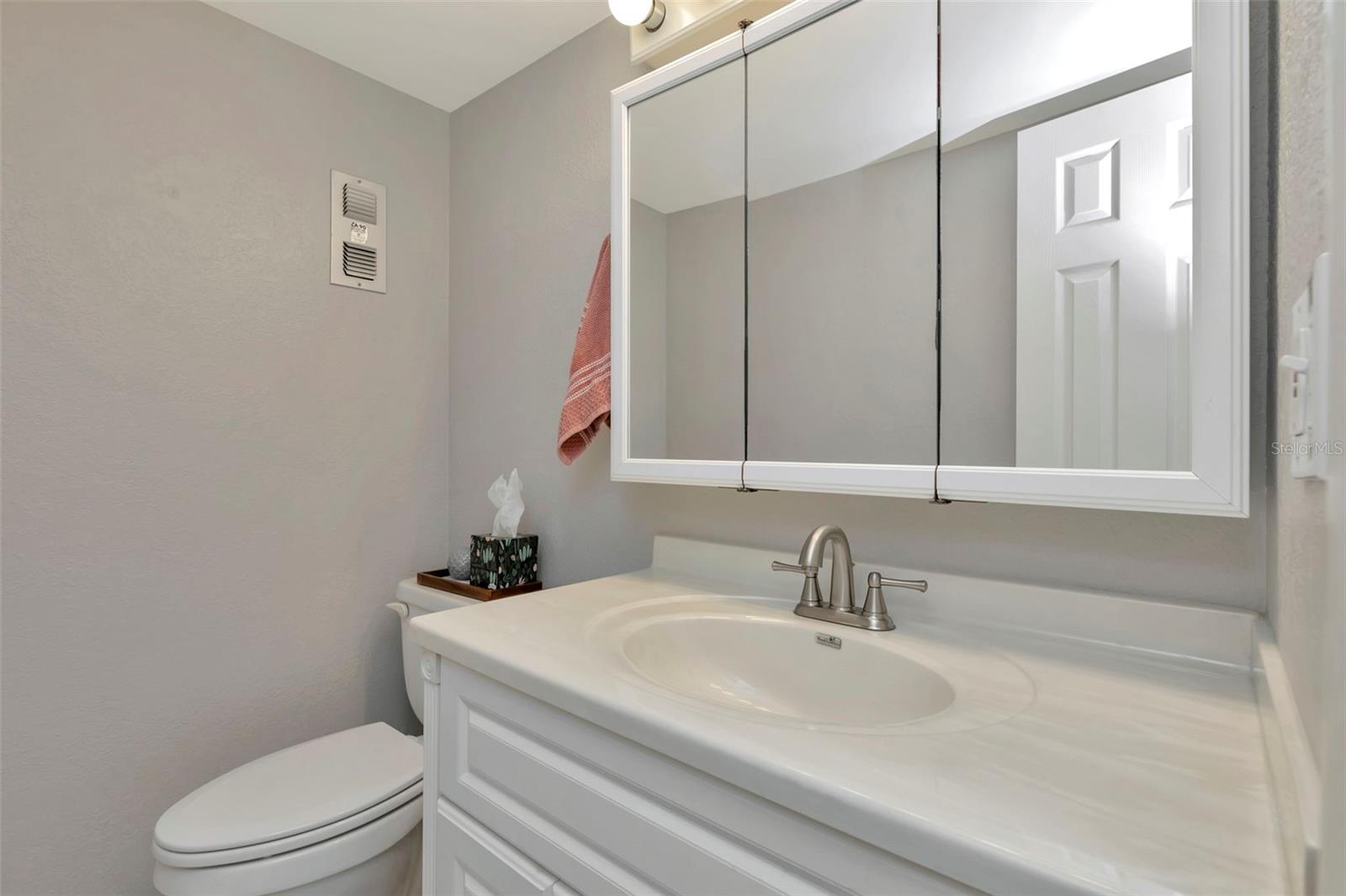 Image 22 of 98 For 14130 Rosemary Lane 3202
