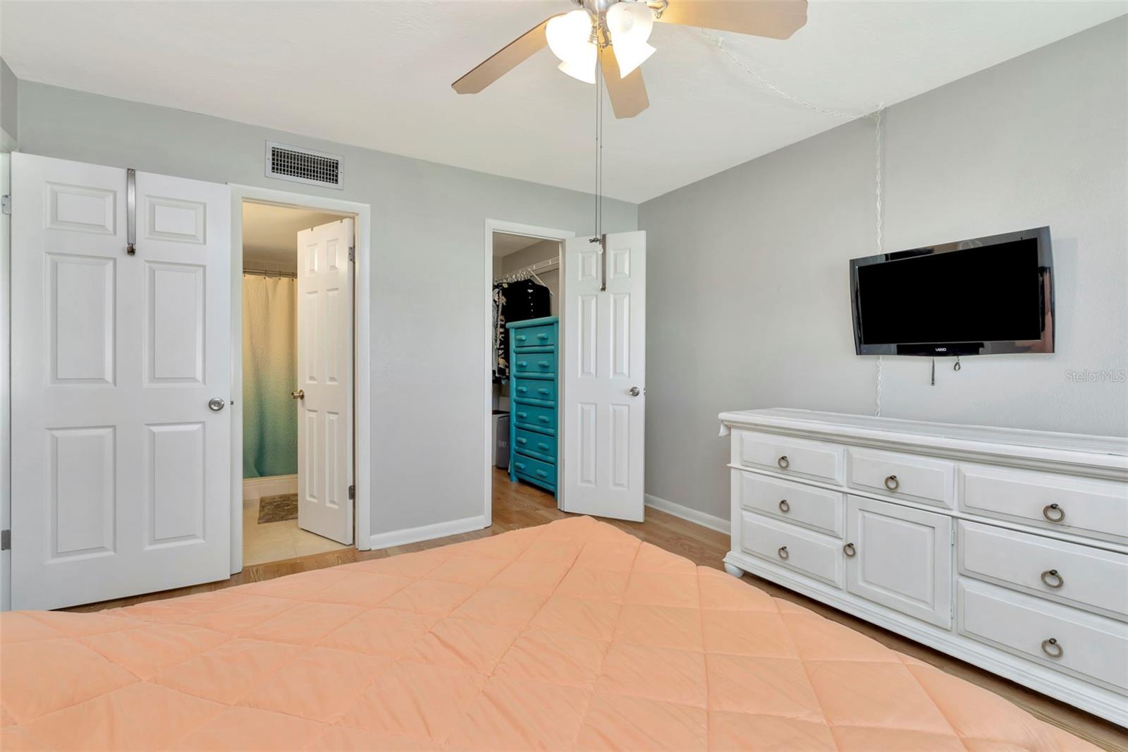 Image 24 of 98 For 14130 Rosemary Lane 3202