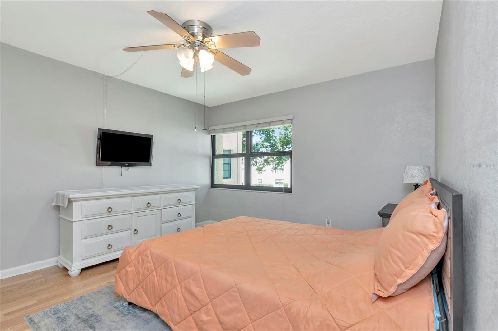 Image 27 of 98 For 14130 Rosemary Lane 3202