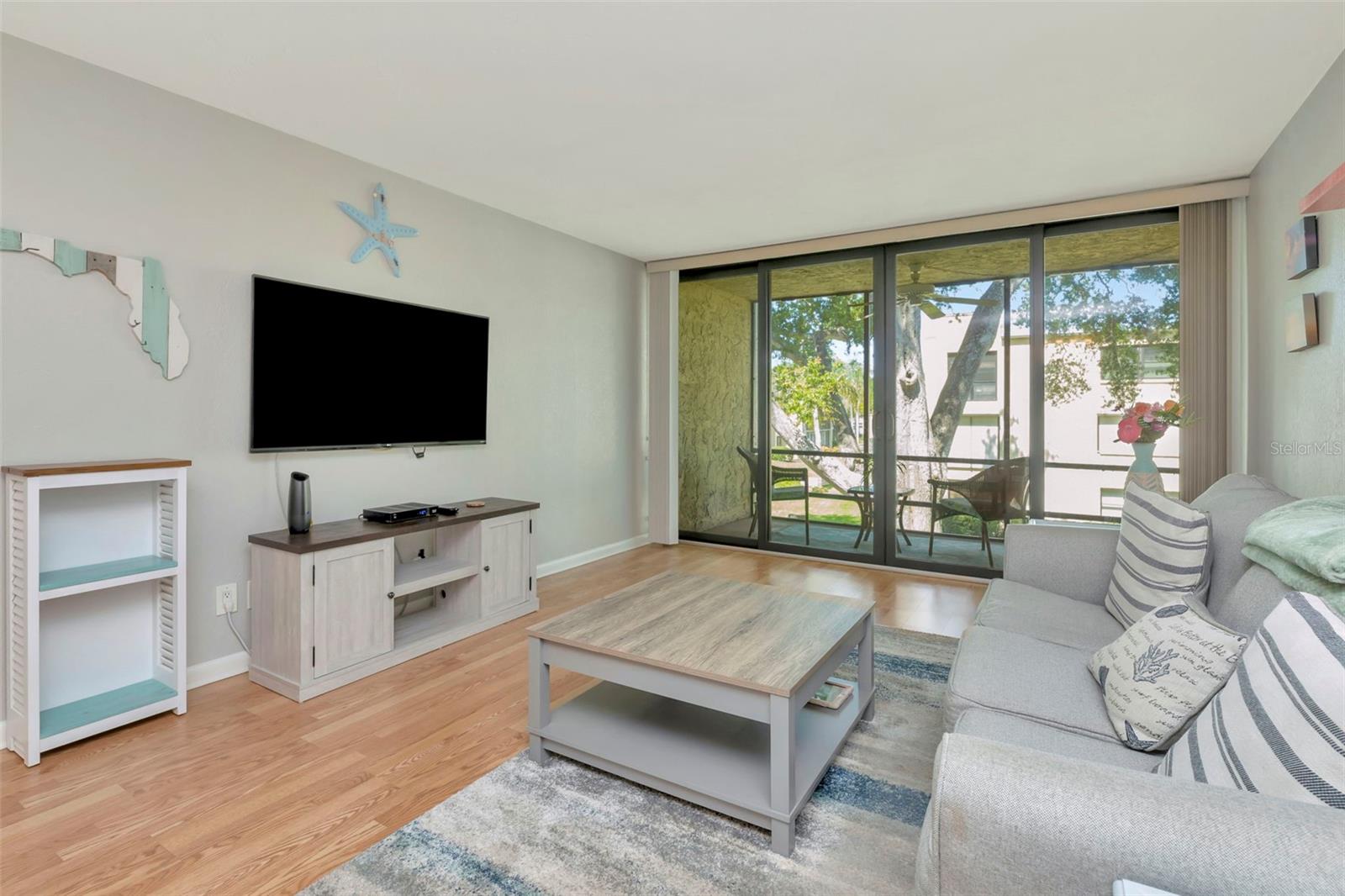 Image 7 of 98 For 14130 Rosemary Lane 3202