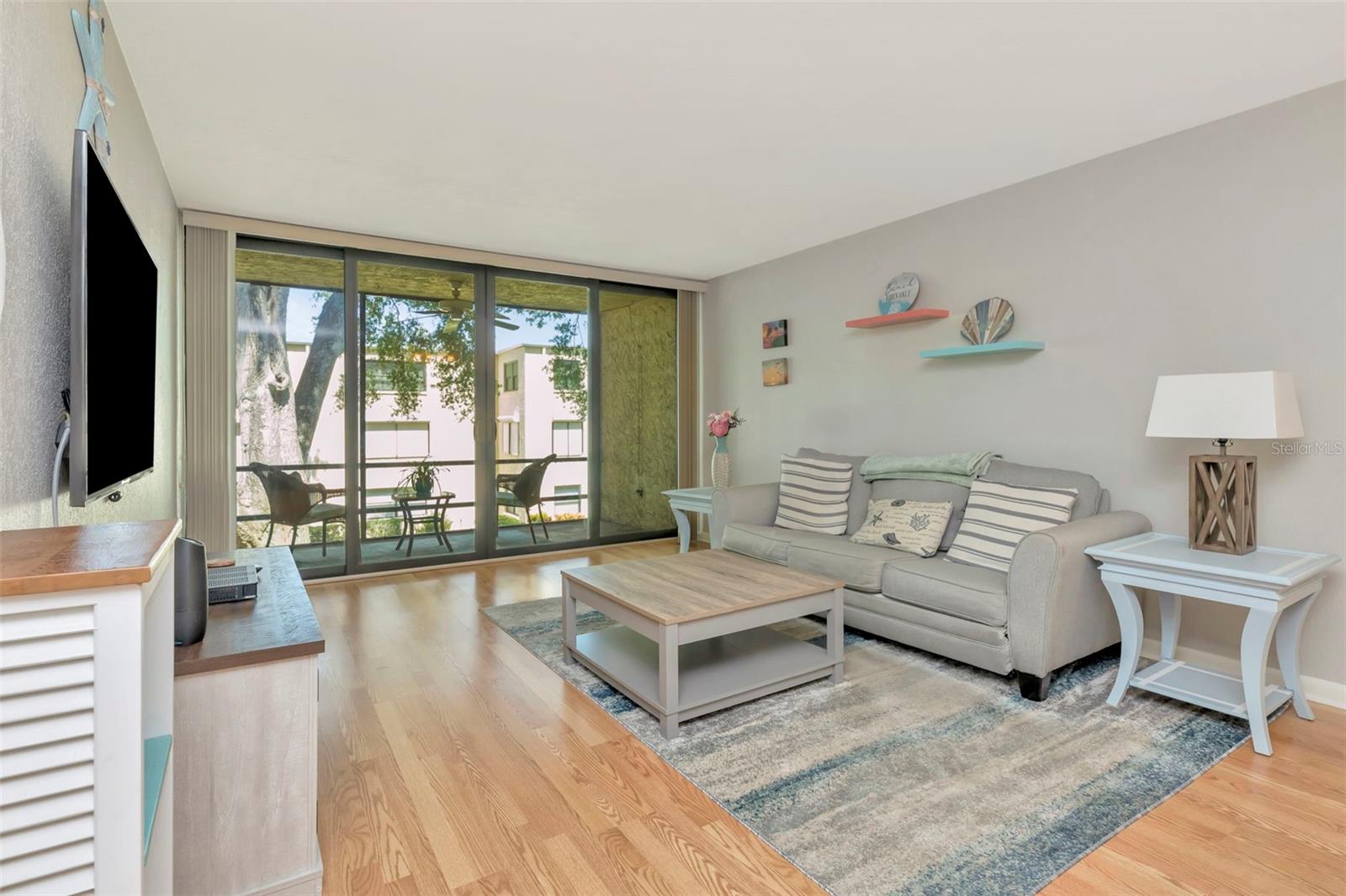 Image 8 of 98 For 14130 Rosemary Lane 3202