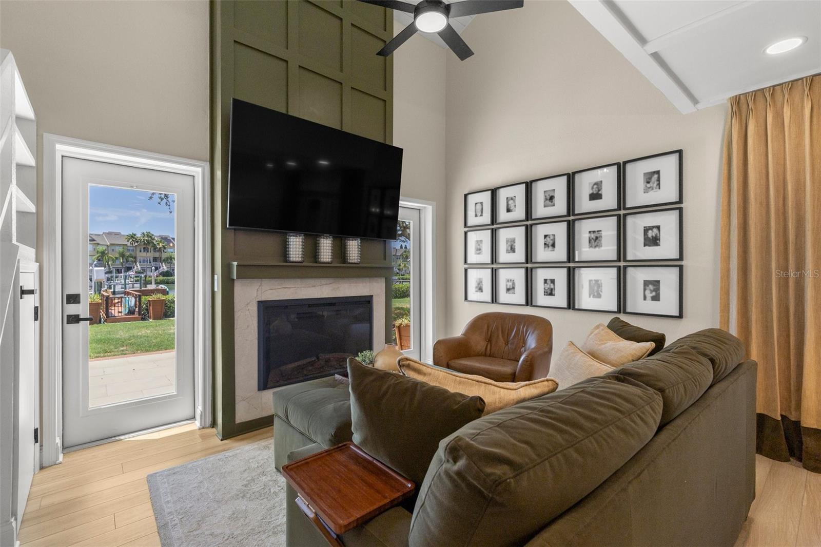 Image 10 of 46 For 4214 Harbor House Drive
