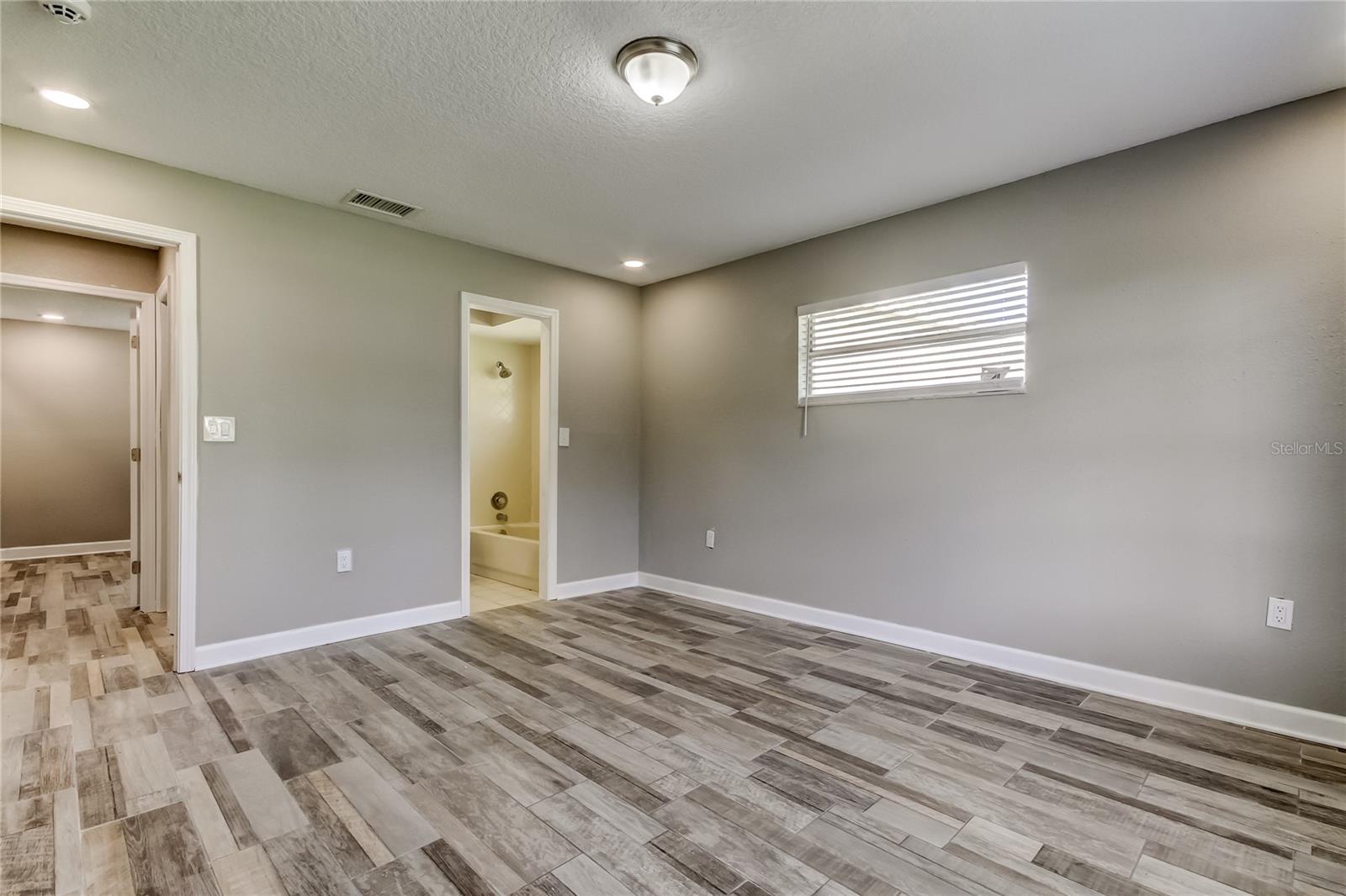 Image 12 of 34 For 8330 Lafitte Drive