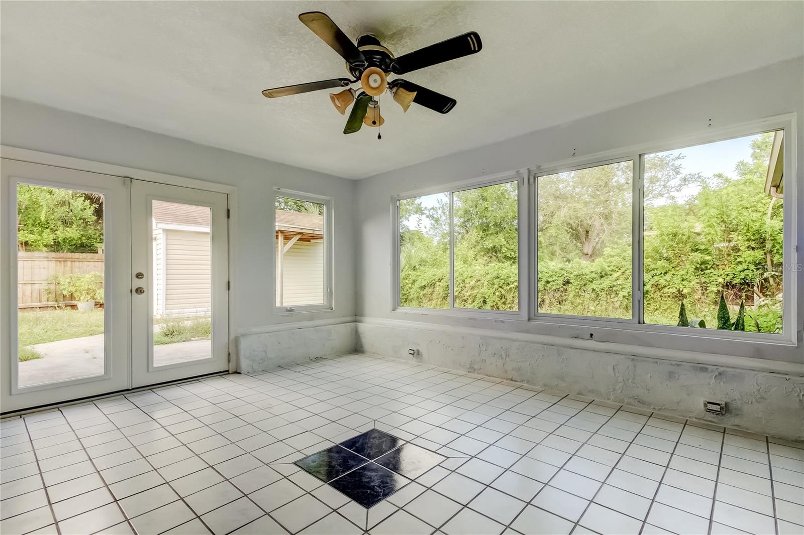 Image 19 of 34 For 8330 Lafitte Drive