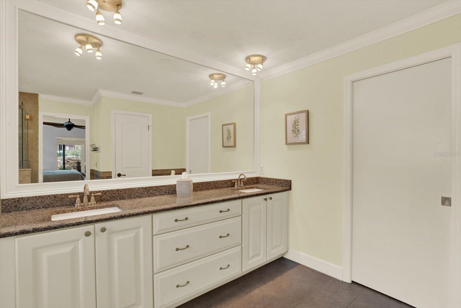 Image 13 of 45 For 2806 Fairway View Drive