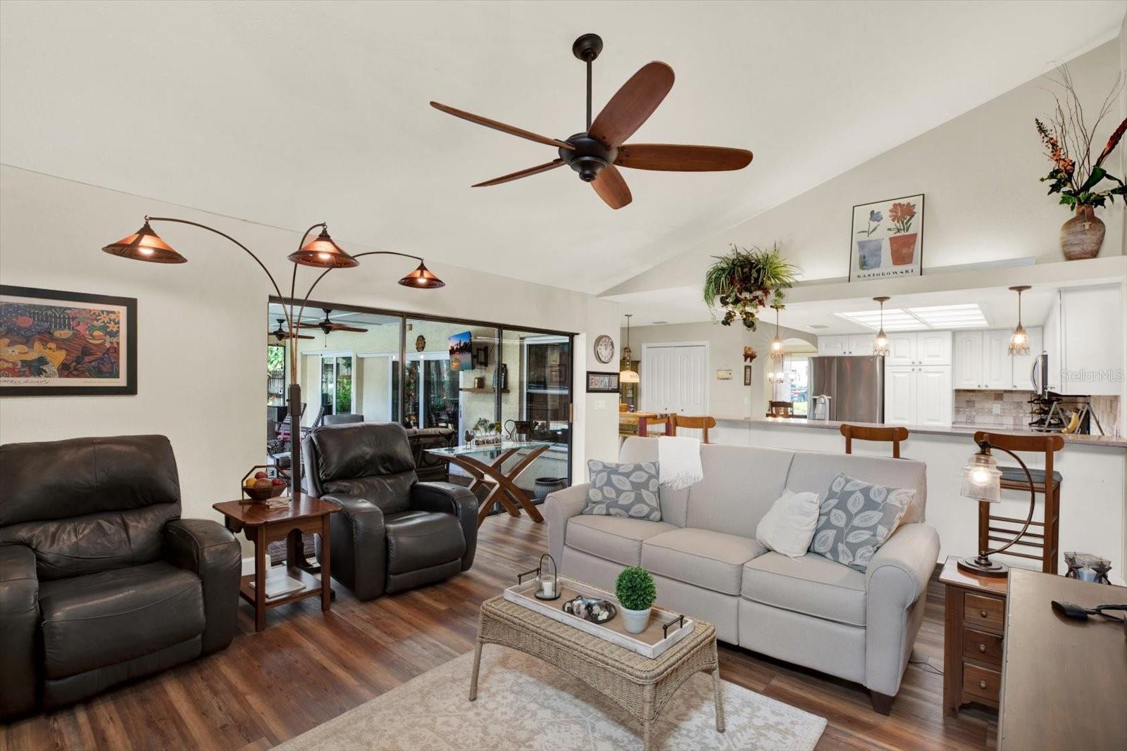 Image 22 of 45 For 2806 Fairway View Drive