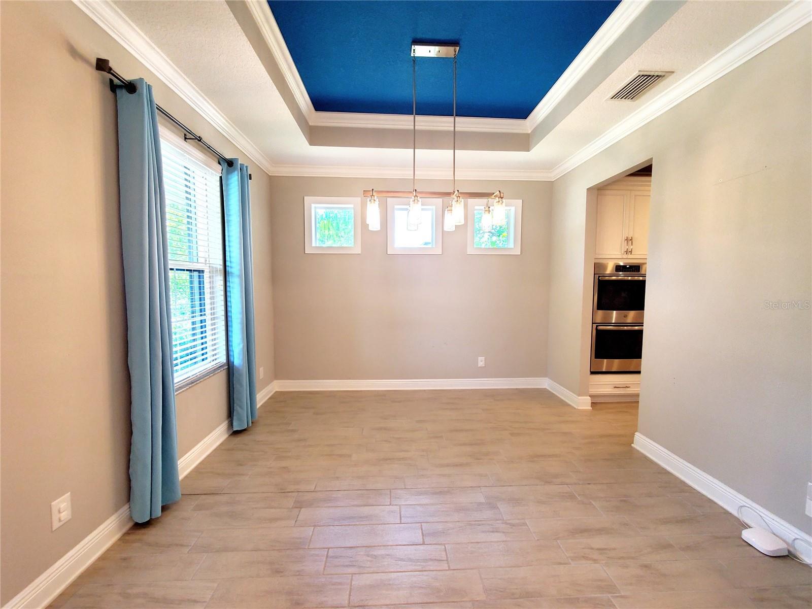 Listing photo id 9 for 12862 Rangeland Boulevard