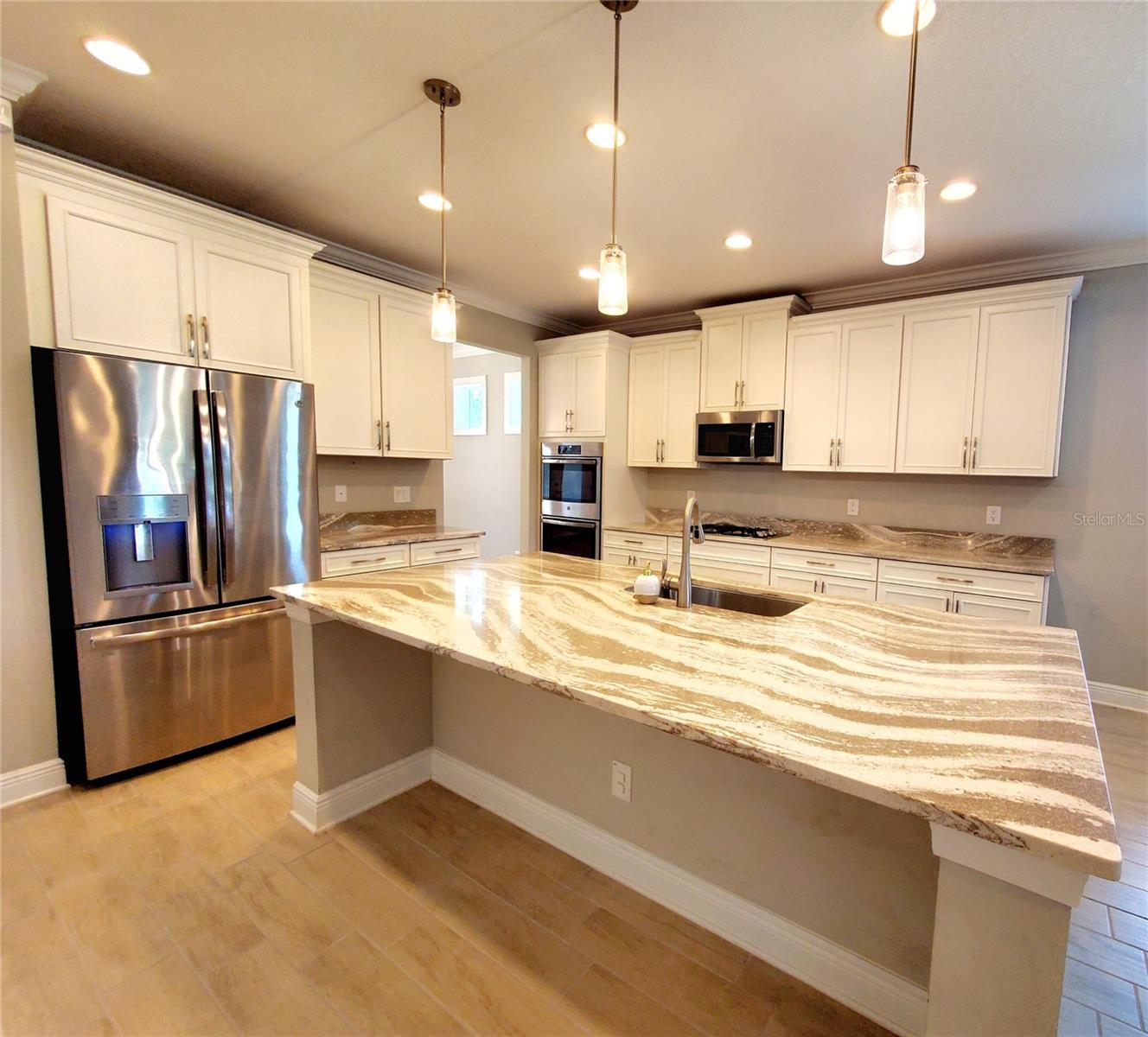 Listing photo id 12 for 12862 Rangeland Boulevard