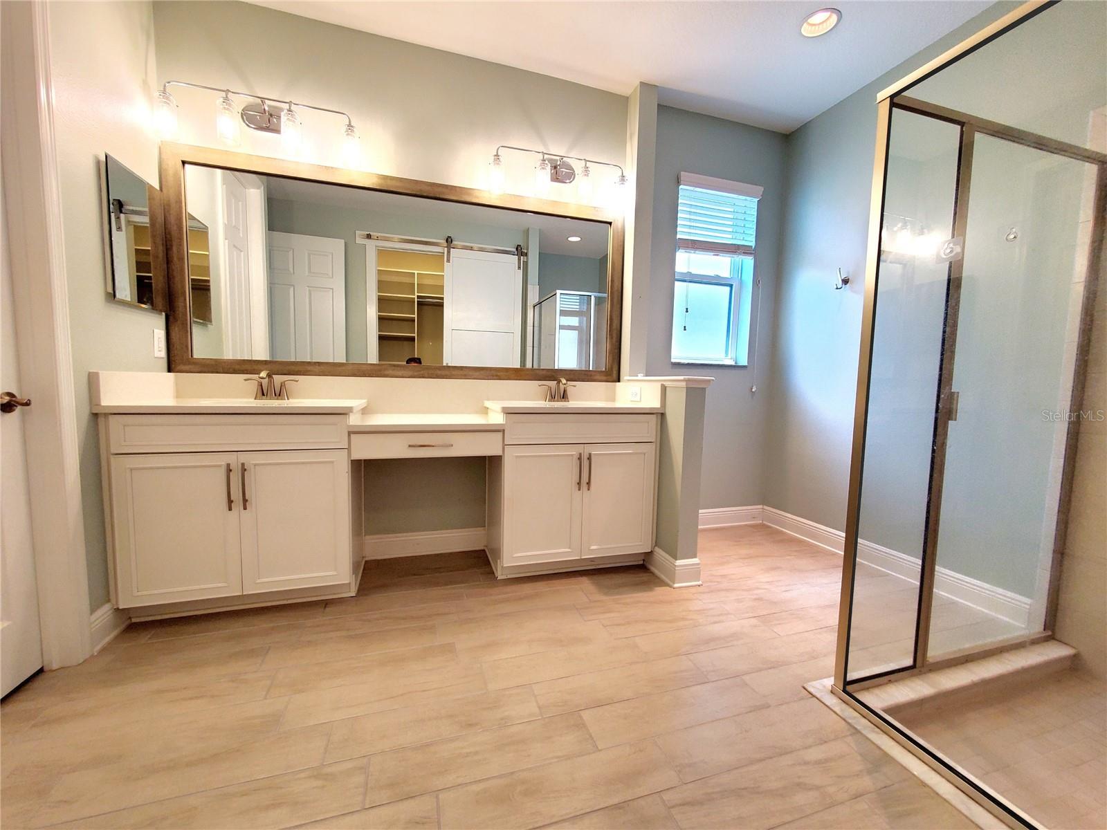 Listing photo id 27 for 12862 Rangeland Boulevard