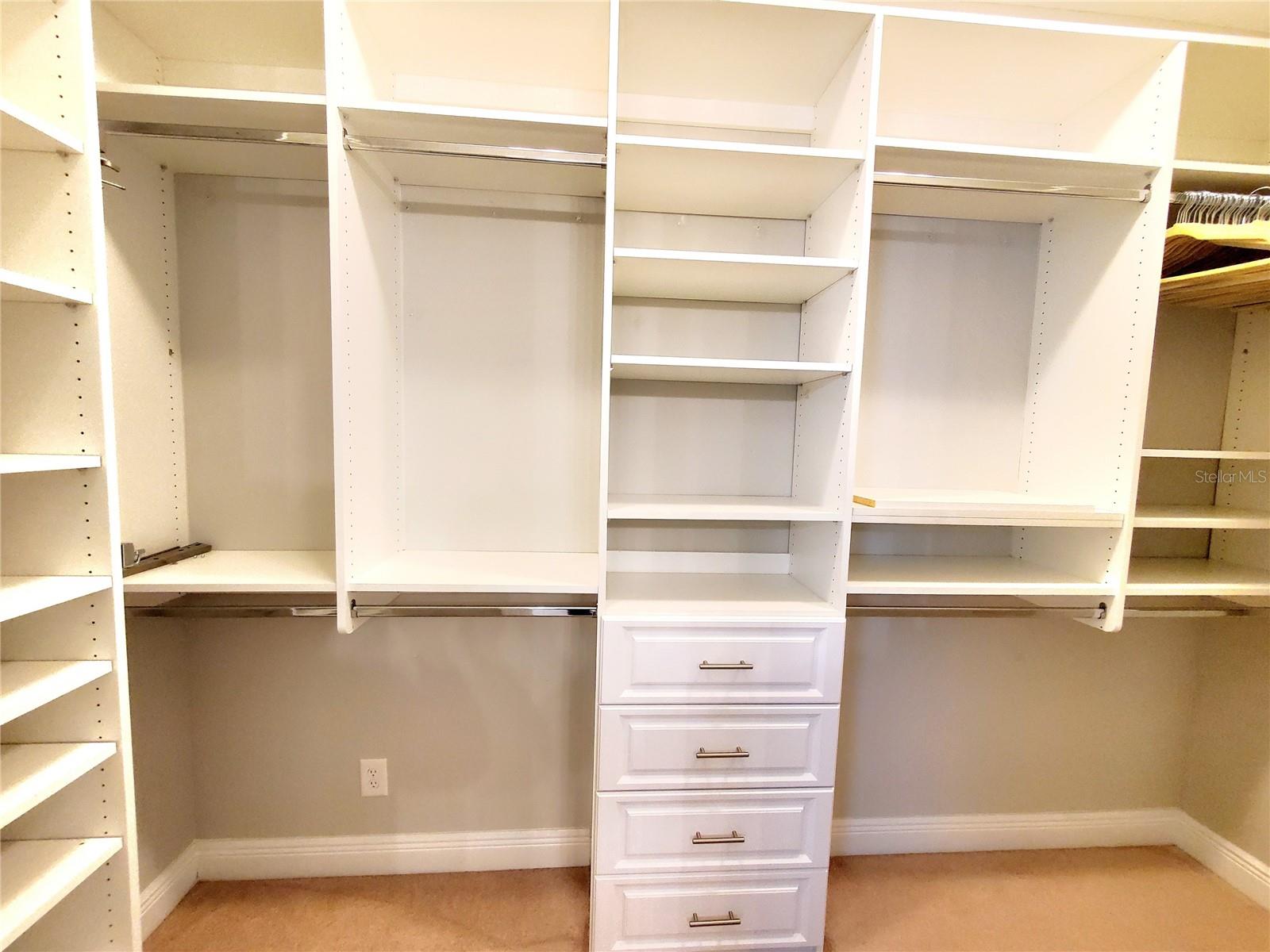 Listing photo id 29 for 12862 Rangeland Boulevard